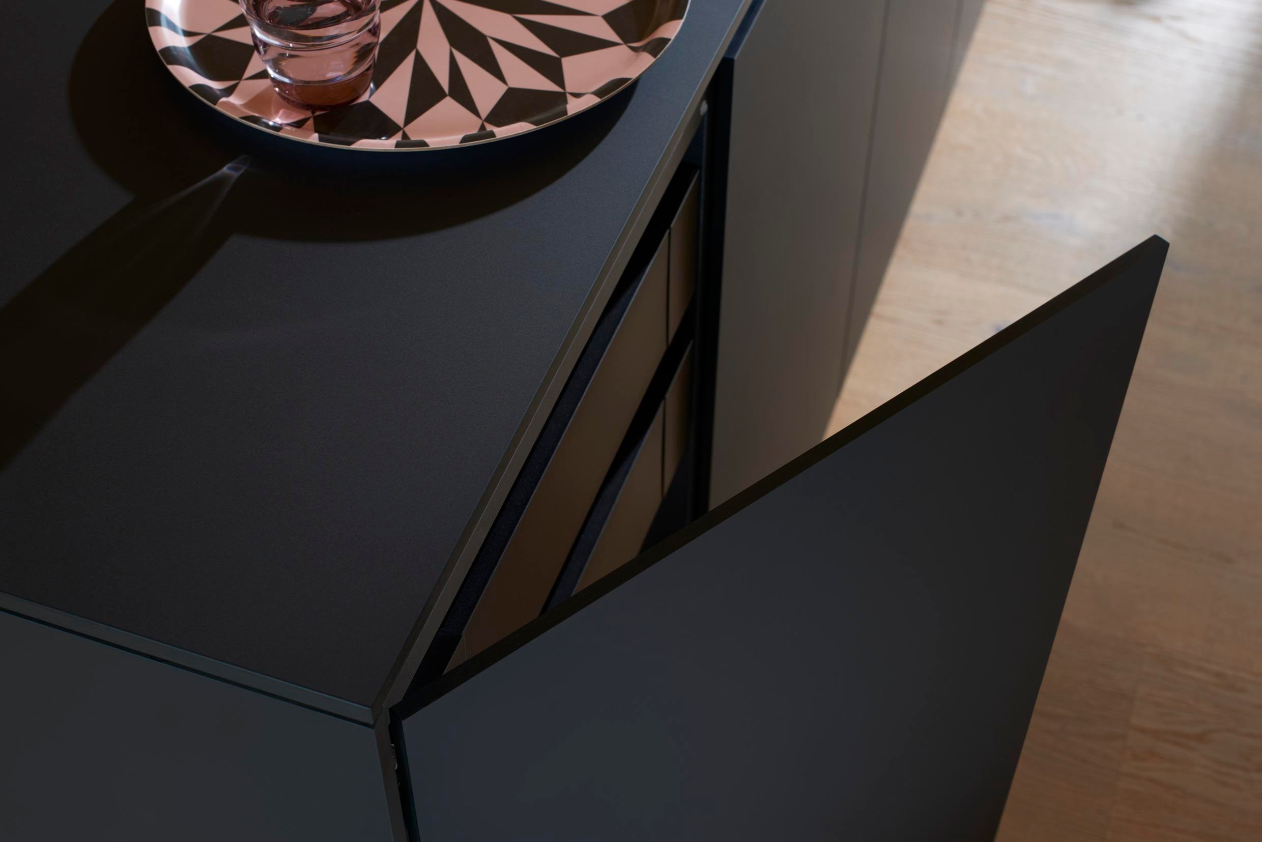 Blum Clip Top Blumotion Düz Menteşe Kalın Profil Kapak Onyx Siyah 71B9550 + 174H7100