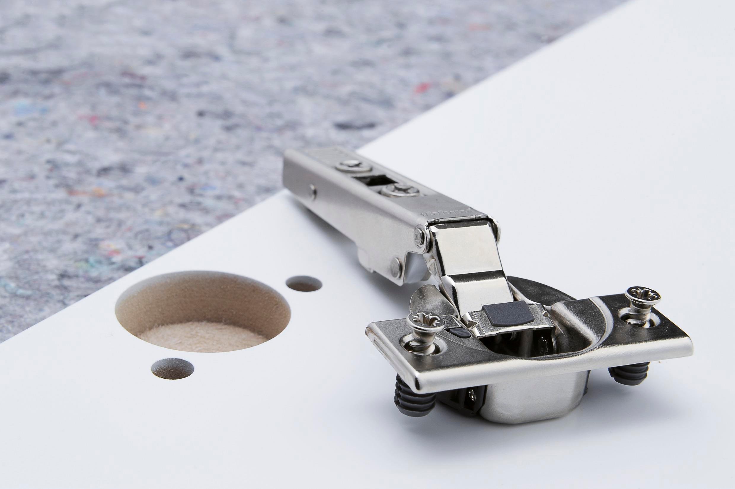 Blum Frenli Klip Düz Menteşe Blumotion 75B1550 + 173L6100