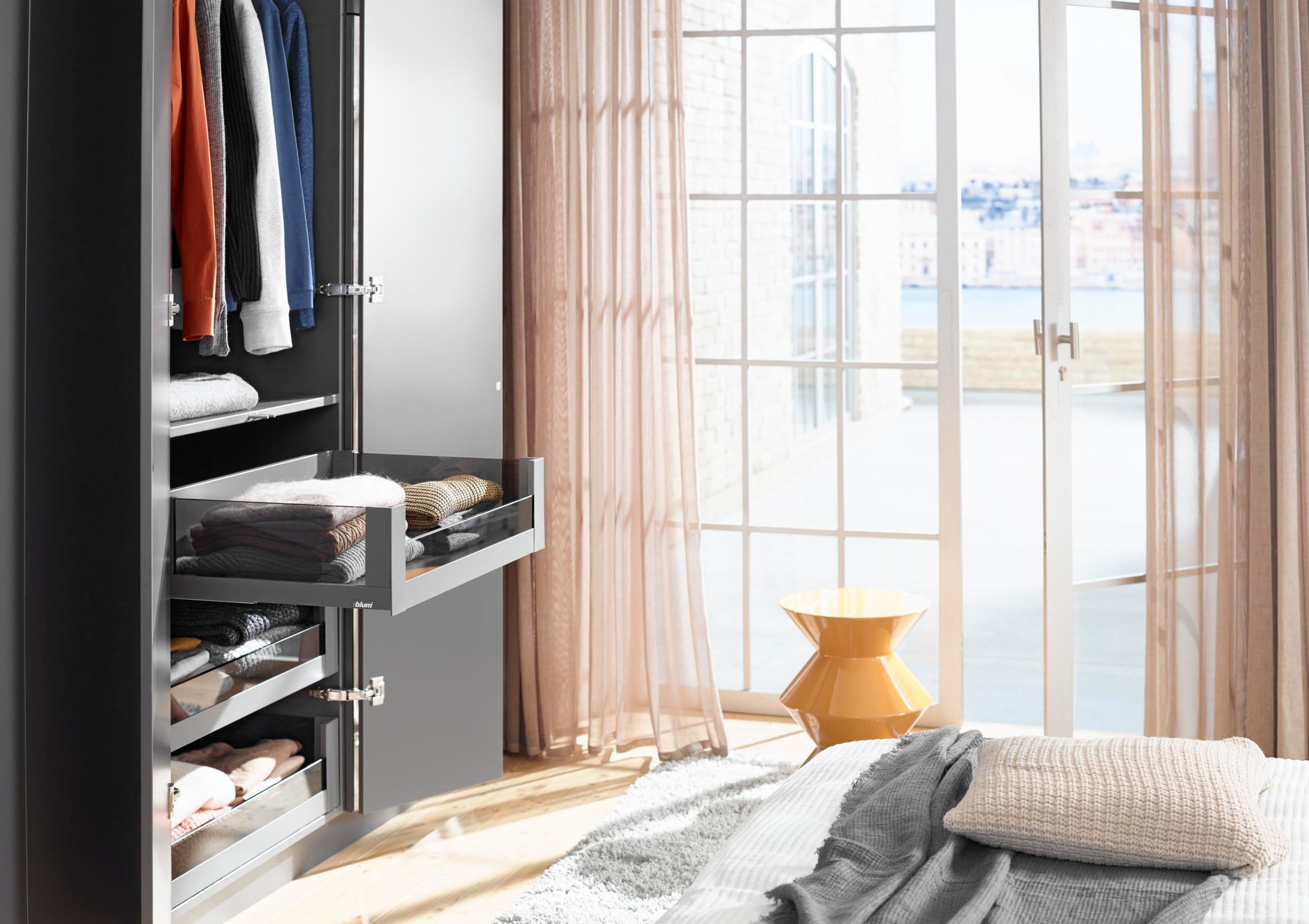 Blum İç Kiler Çekmecesi Legrabox Free C Yüksek Camlı Yanak Önü Camlı 35 cm. Frenli Blumotion Orion Gri Antrasit