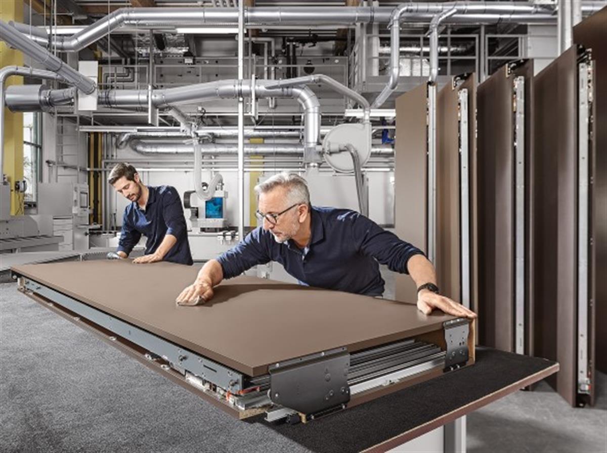 Blum Revego Duo + Duo Çift Kapak Açılır ve İçeri Kayar Kapak Sistemi