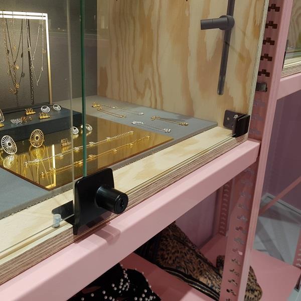 Çift Cam Kapak Kiliti-siyah Kaplamalı