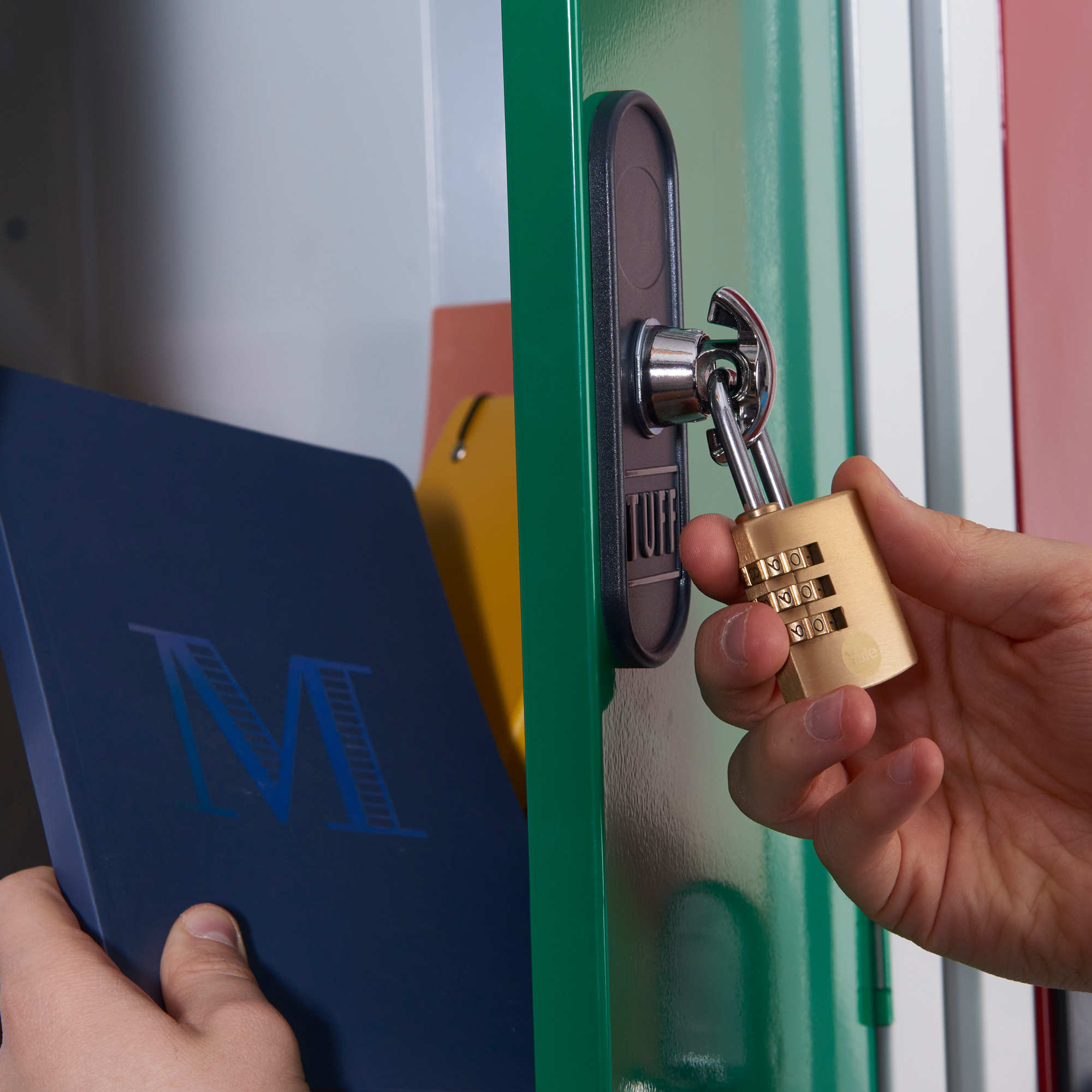 Yale Y150B/30/125/1 - 30mm Şifreli Pirinç Asma Kilit - Standart Koruma - Çelik Halka - 3 Haneli Şifre