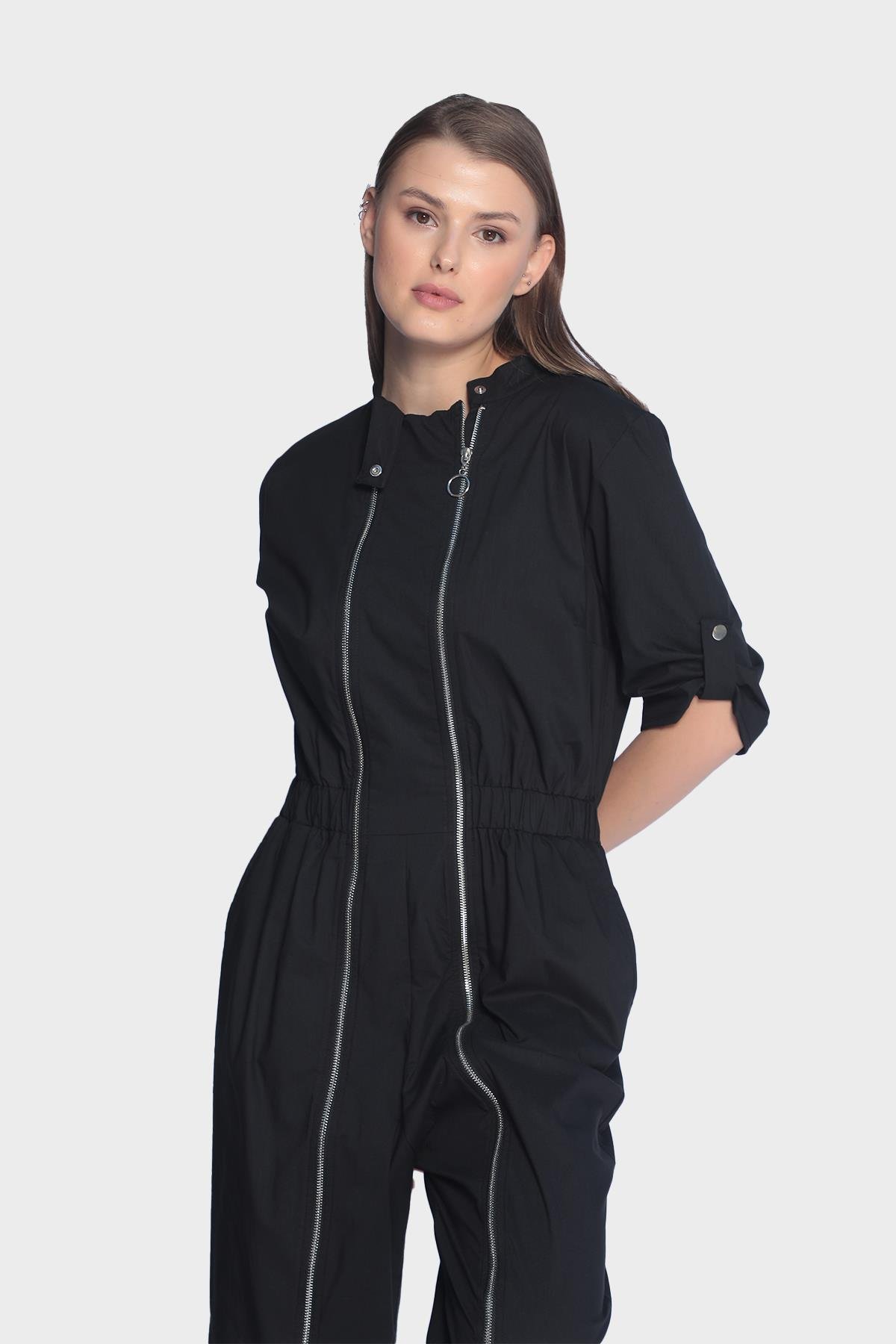 Round-neck and double-zippered women's sporty jumpsuit
