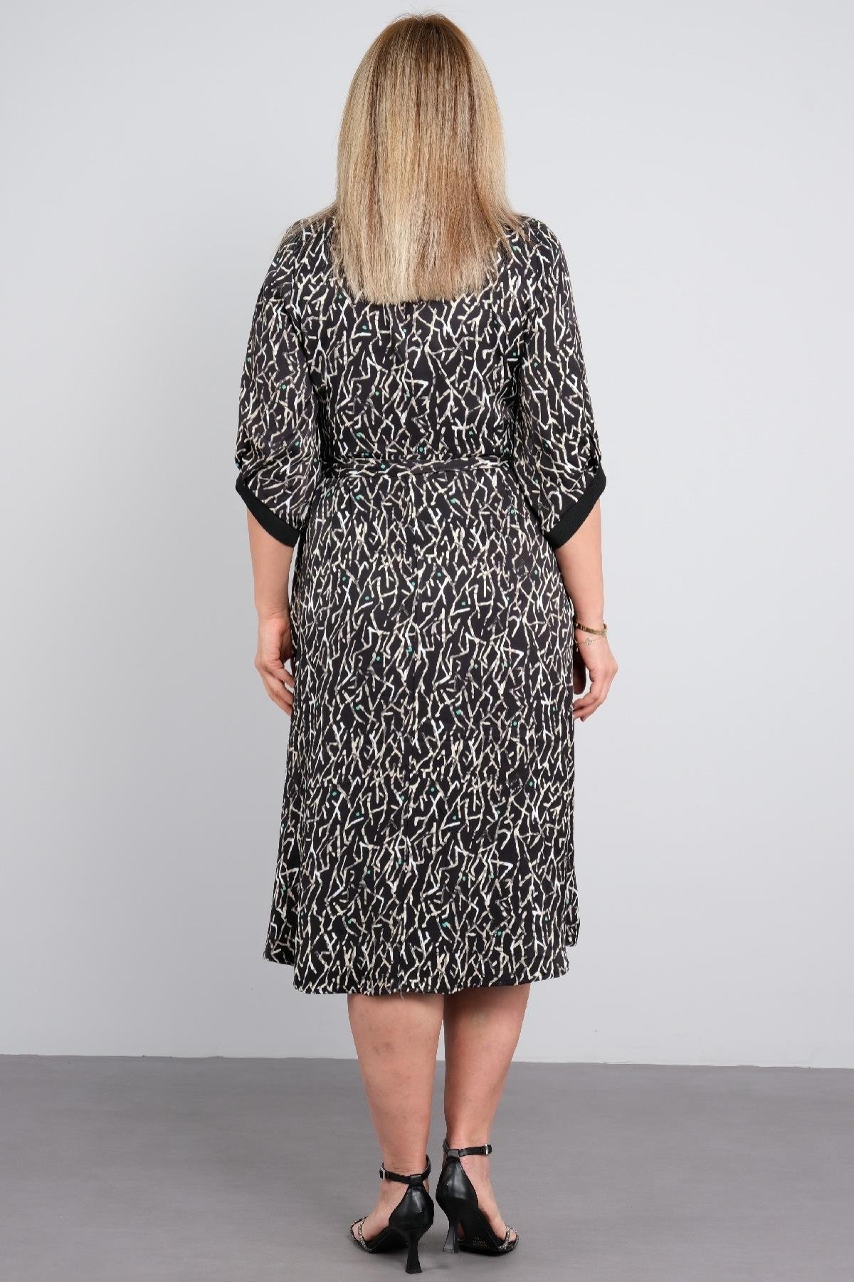 Günlük diz boy ve kemer detaylı uzun kollu büyük beden kadın elbisesi