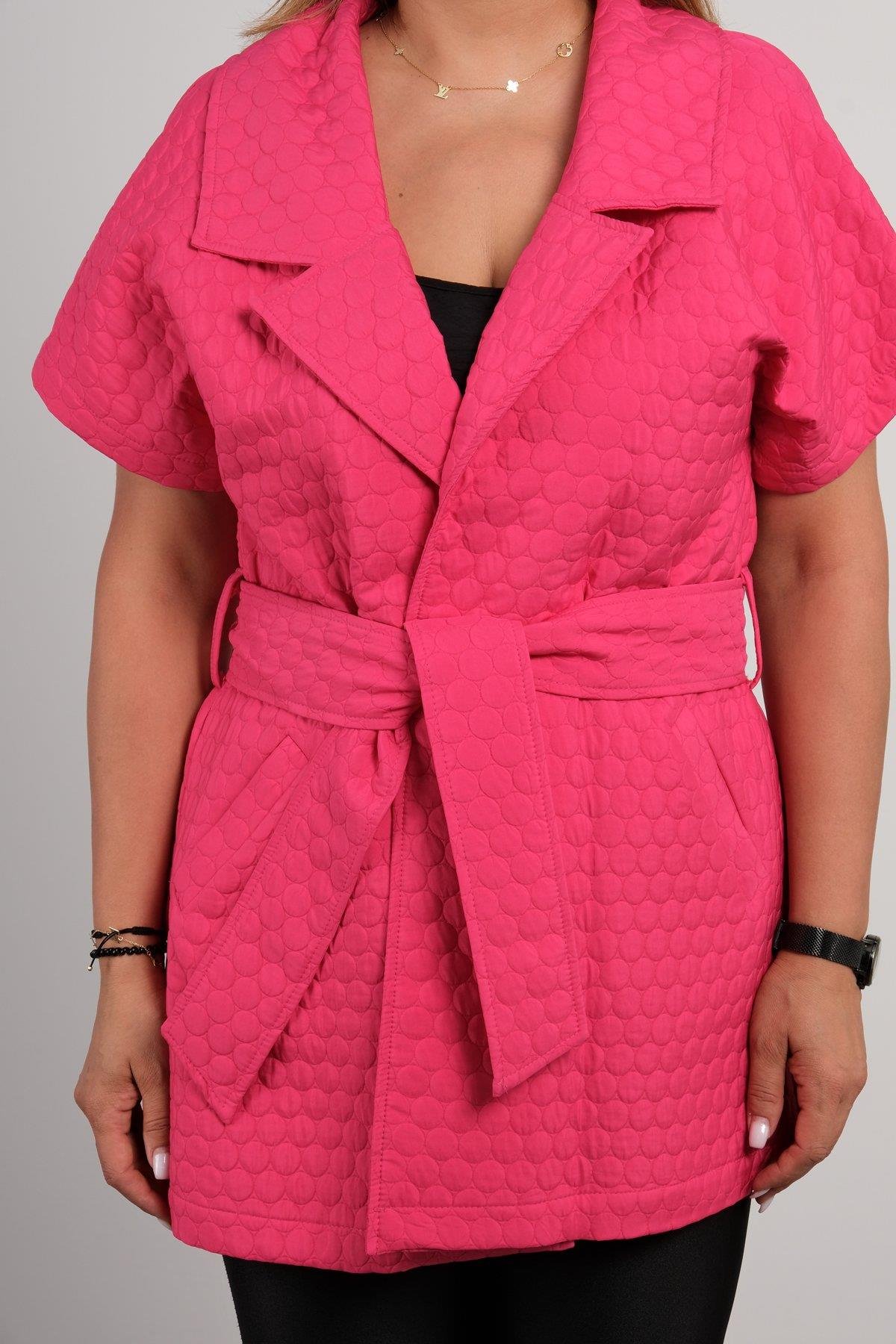 Kemerli büyük beden kadın montu 