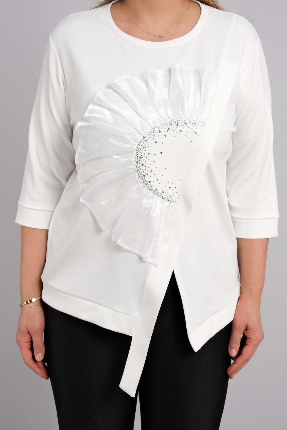 Önü çiçek detaylı büyük beden kadın bluz