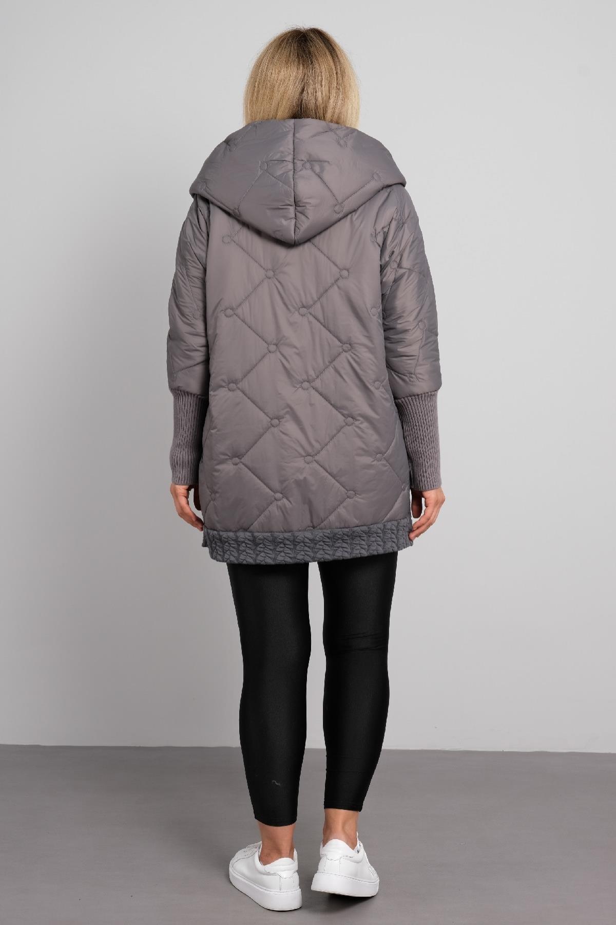 Önü düğmeli büyük beden kadın uzun mont