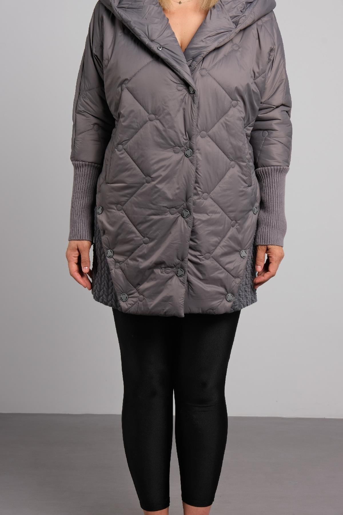 Önü düğmeli büyük beden kadın uzun mont