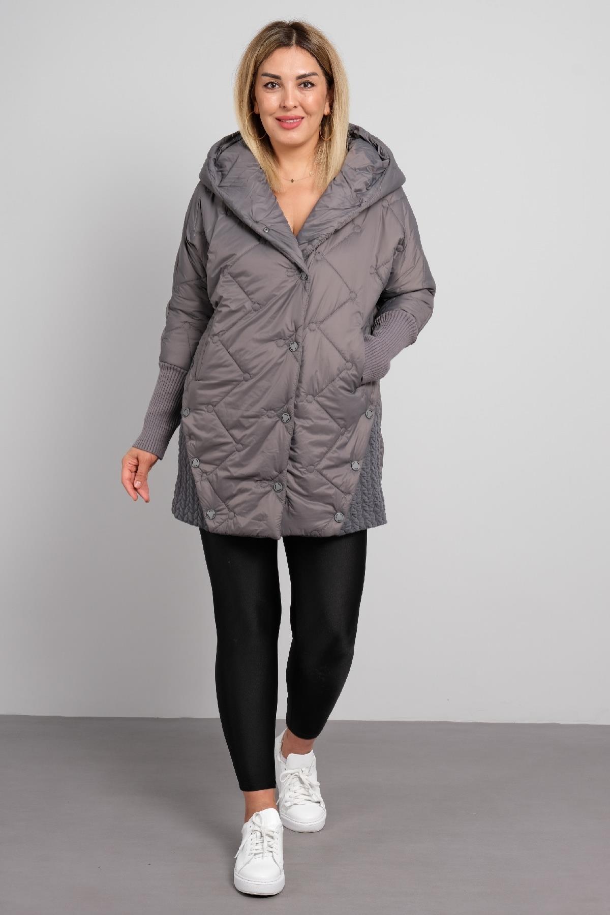 Önü düğmeli büyük beden kadın uzun mont