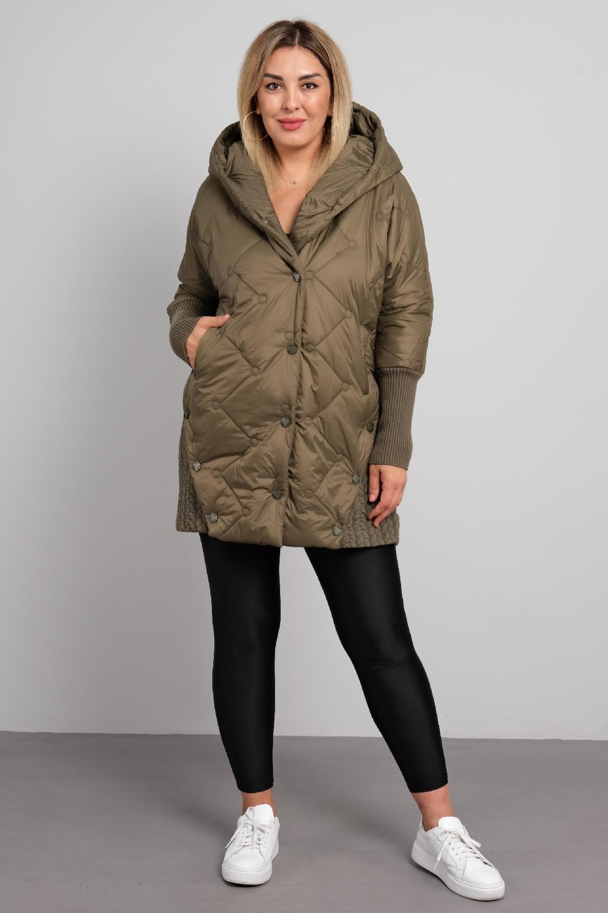 Önü düğmeli büyük beden kadın uzun mont