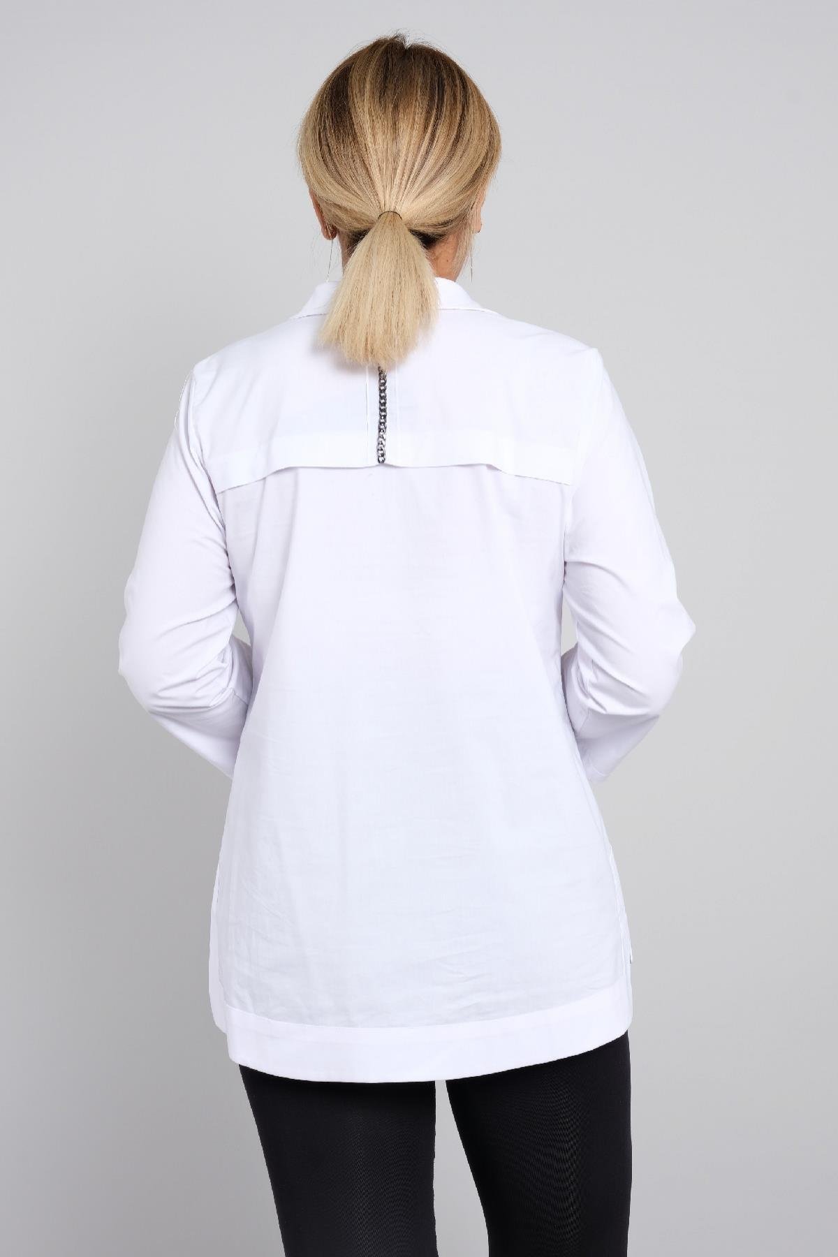 Önü düğmeli uzun kollu gömlek