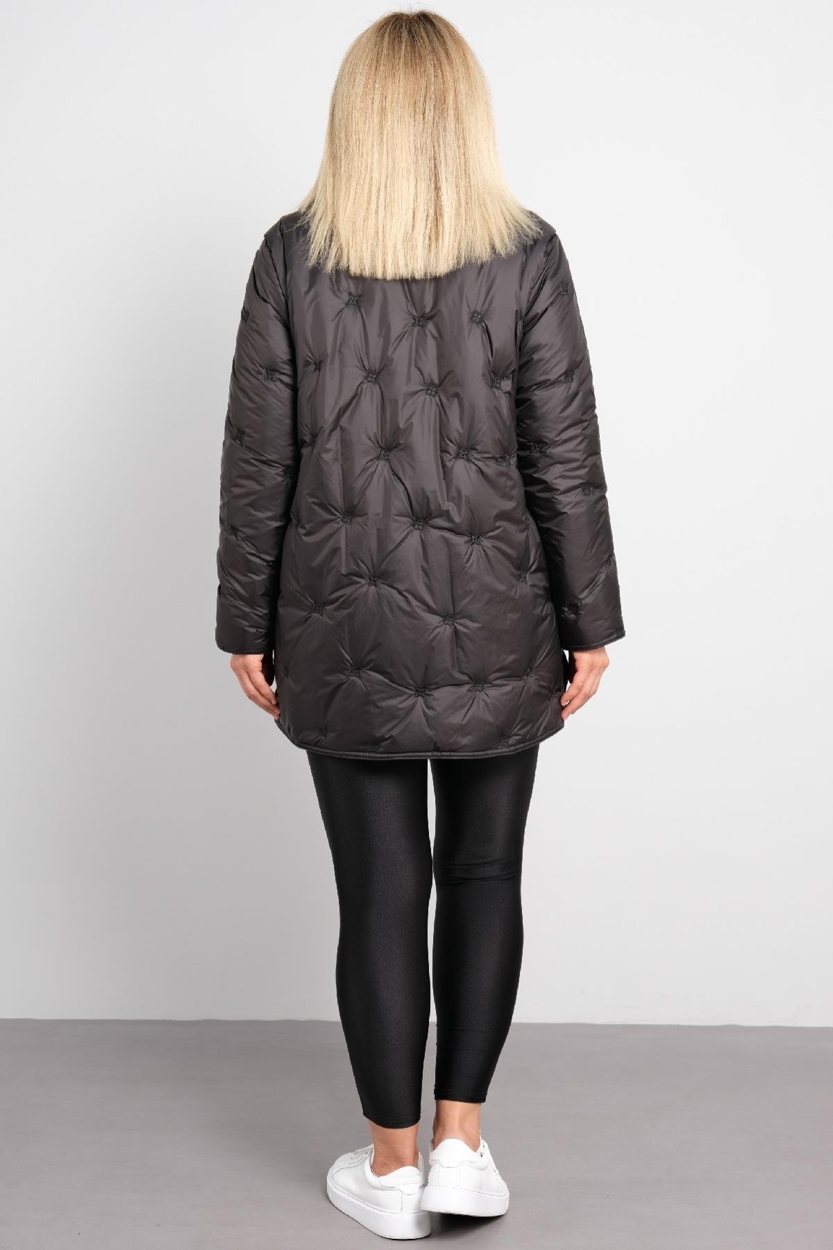 Önü fermuarlı büyük beden kadın kısa mont