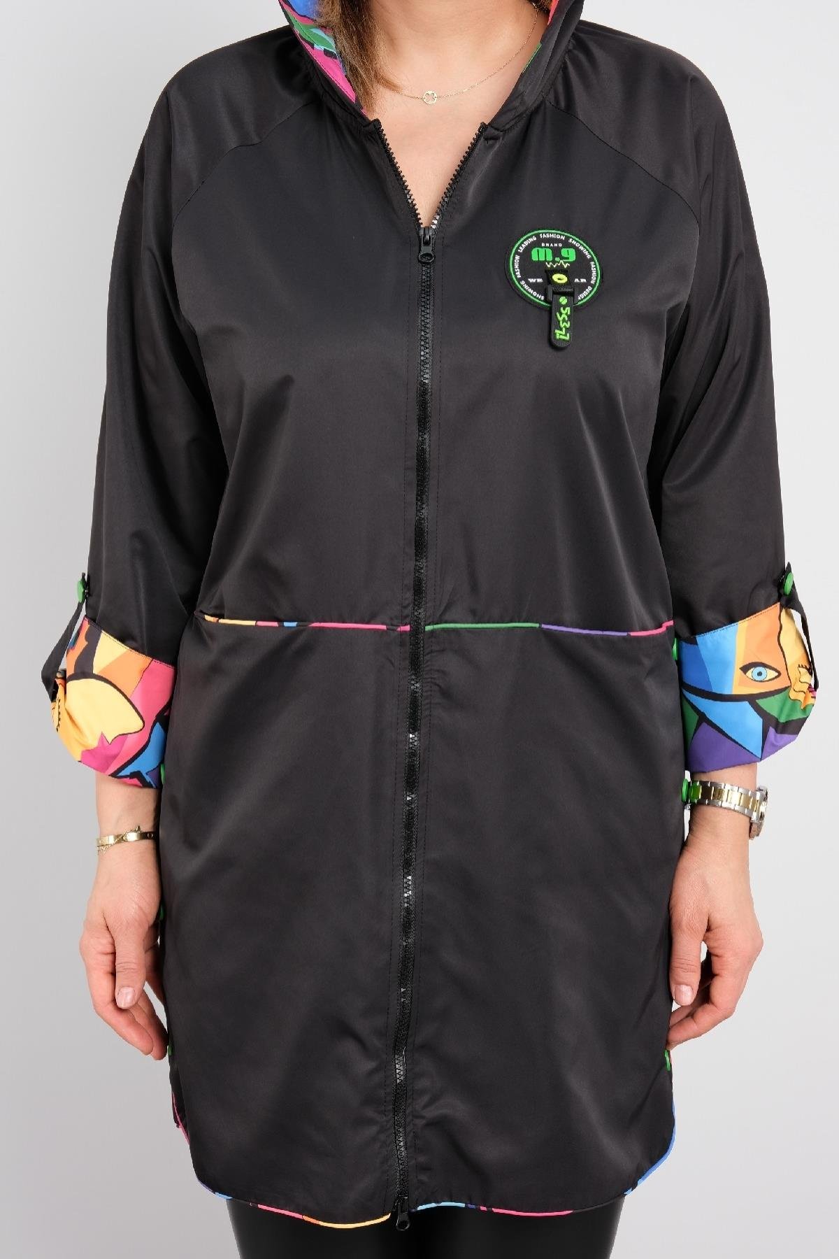 Önü fermuarlı, çift cepli, kapşonlu spor tarz, kadın trençkot