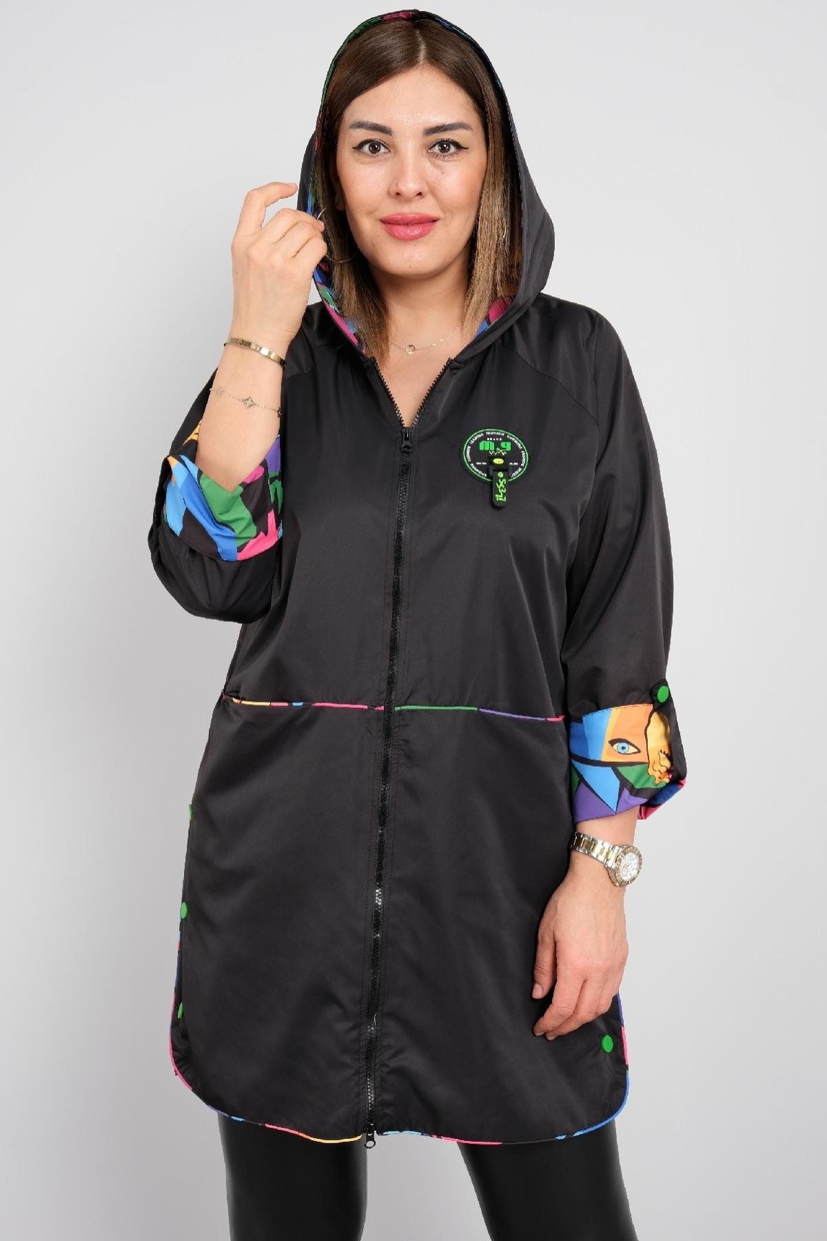 Önü fermuarlı, çift cepli, kapşonlu spor tarz, kadın trençkot