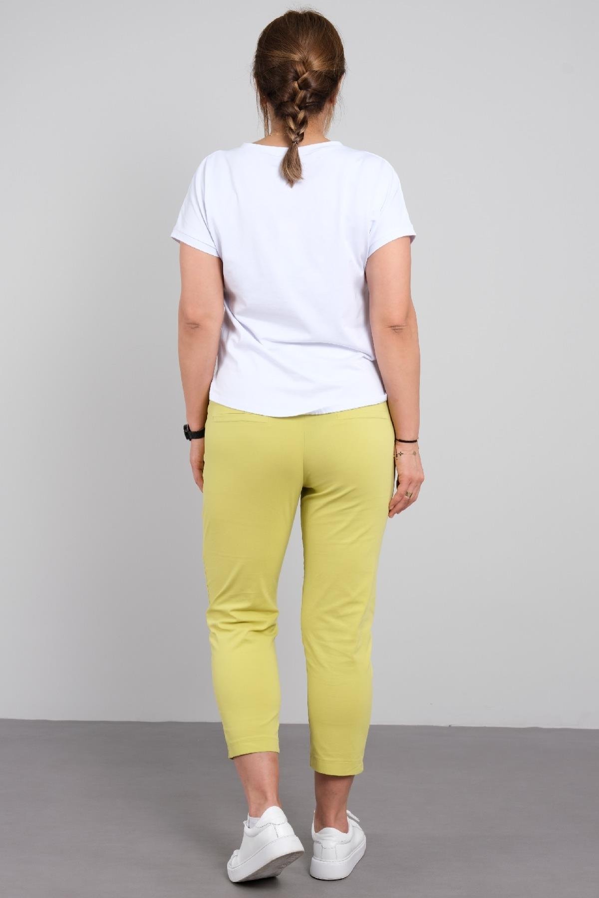 Önü taş işlemeli, çok şık günlük kadın takım elbise