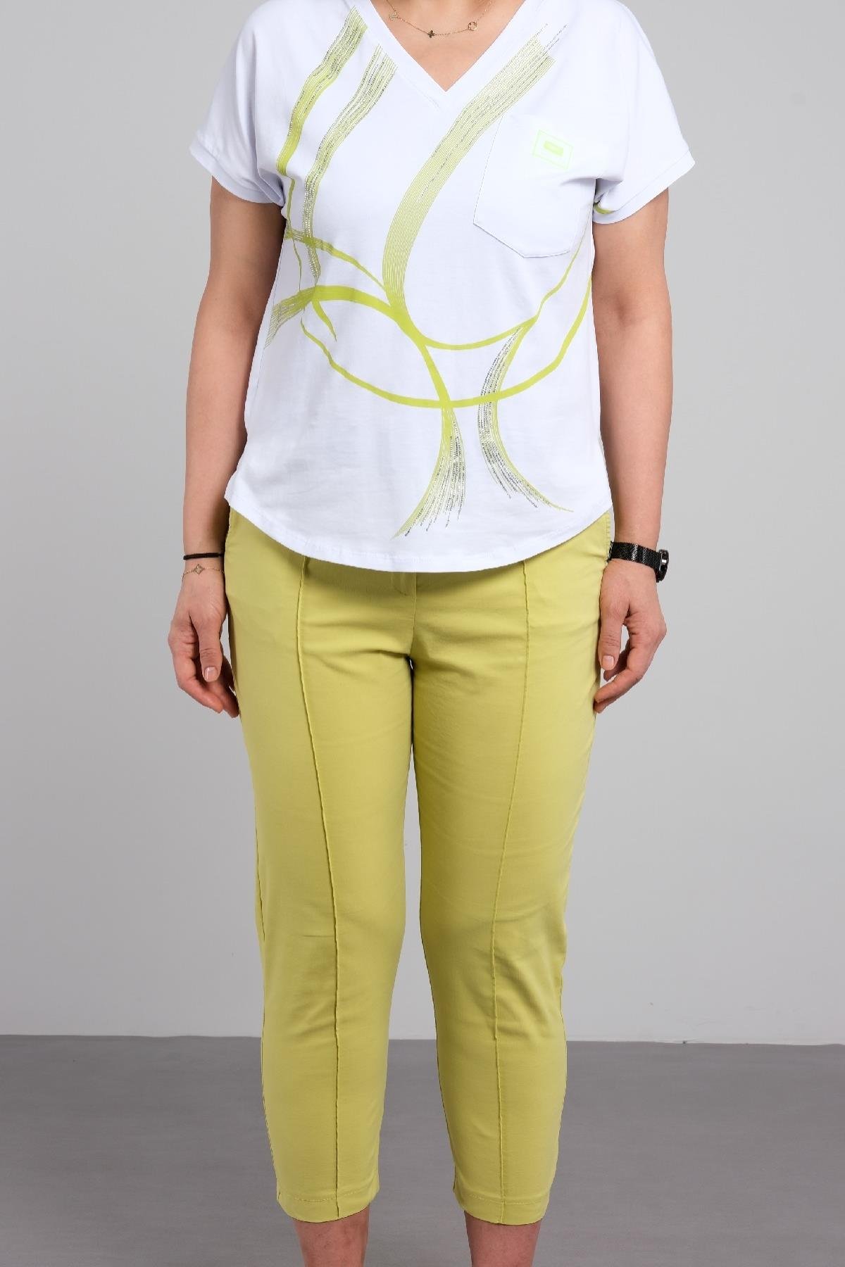 Önü taş işlemeli, çok şık günlük kadın takım elbise