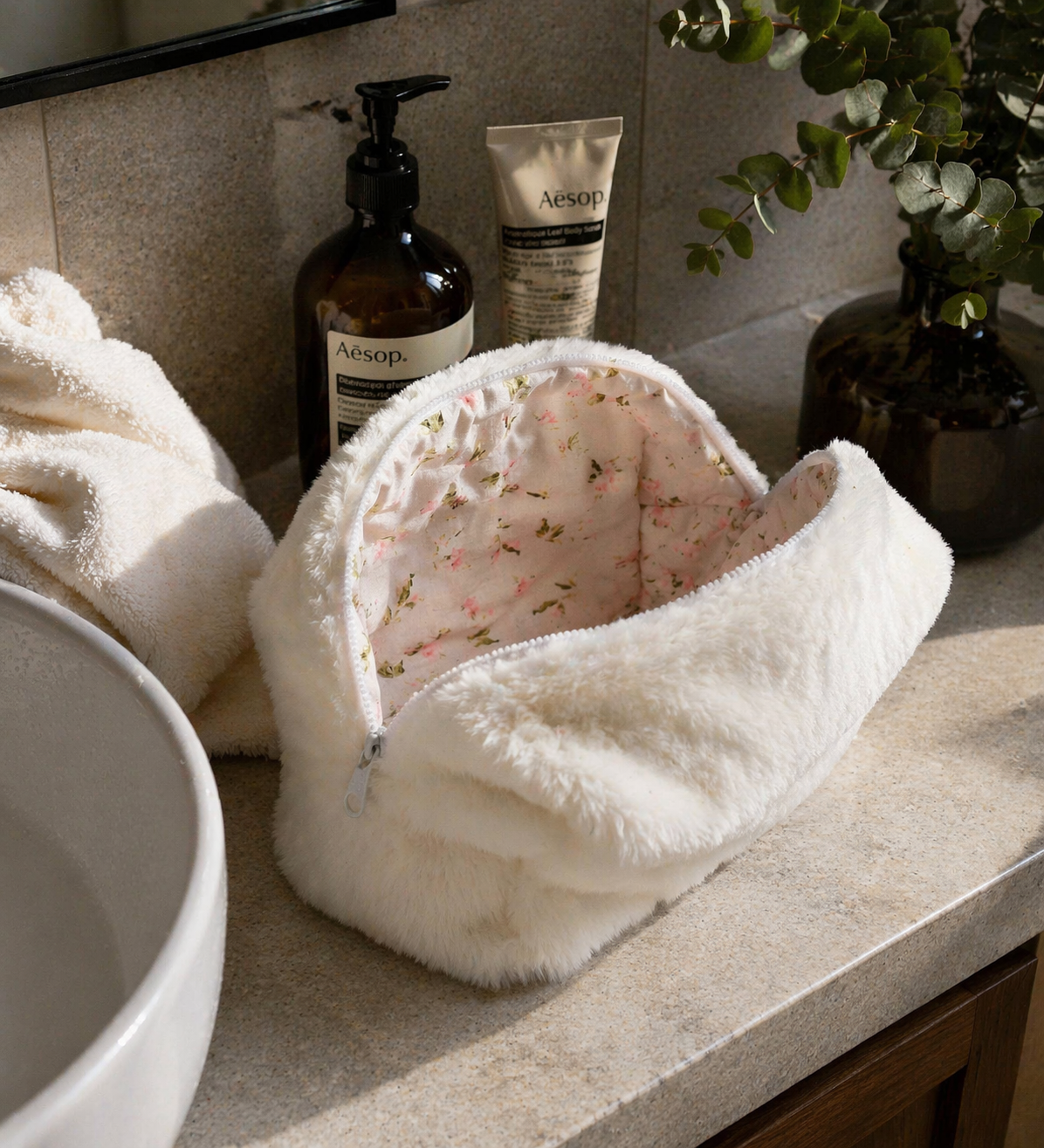 Peluş Organizer Makyaj Çantası 