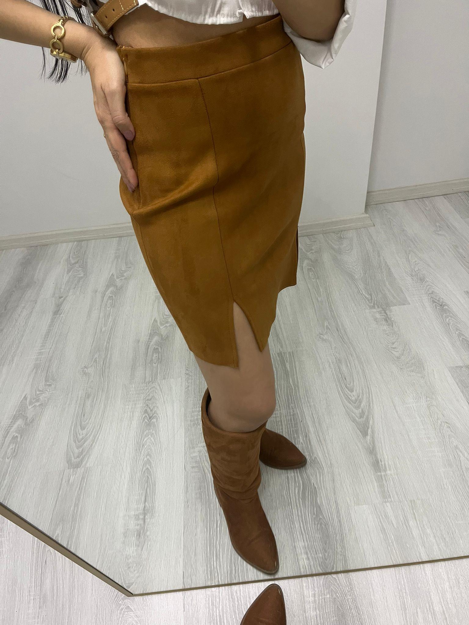 Çift Yırtmaçlı Yandan Fermuarlı Süet Etek Taba