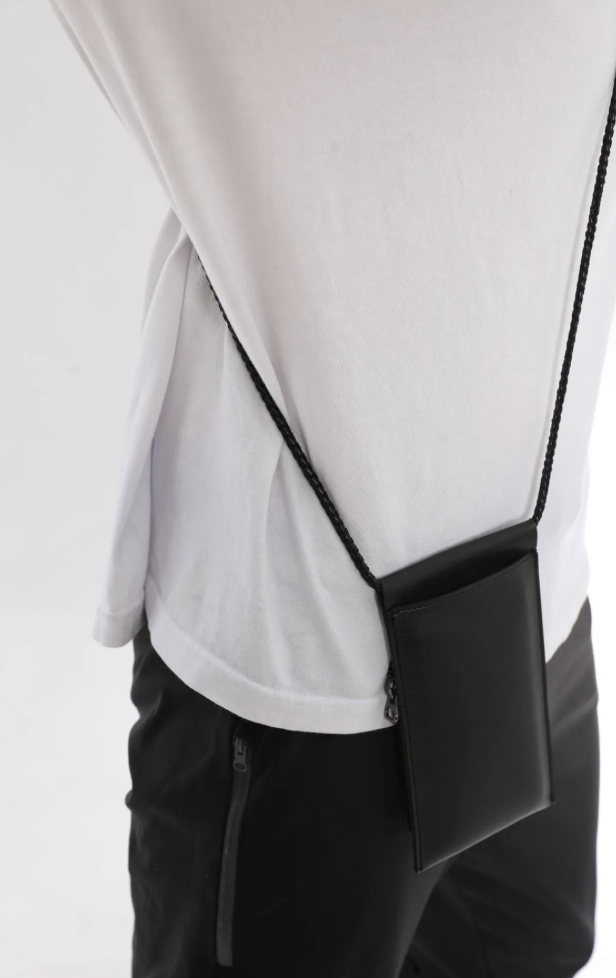 Siyah Yandan Fermuarlı Telefon Kabı