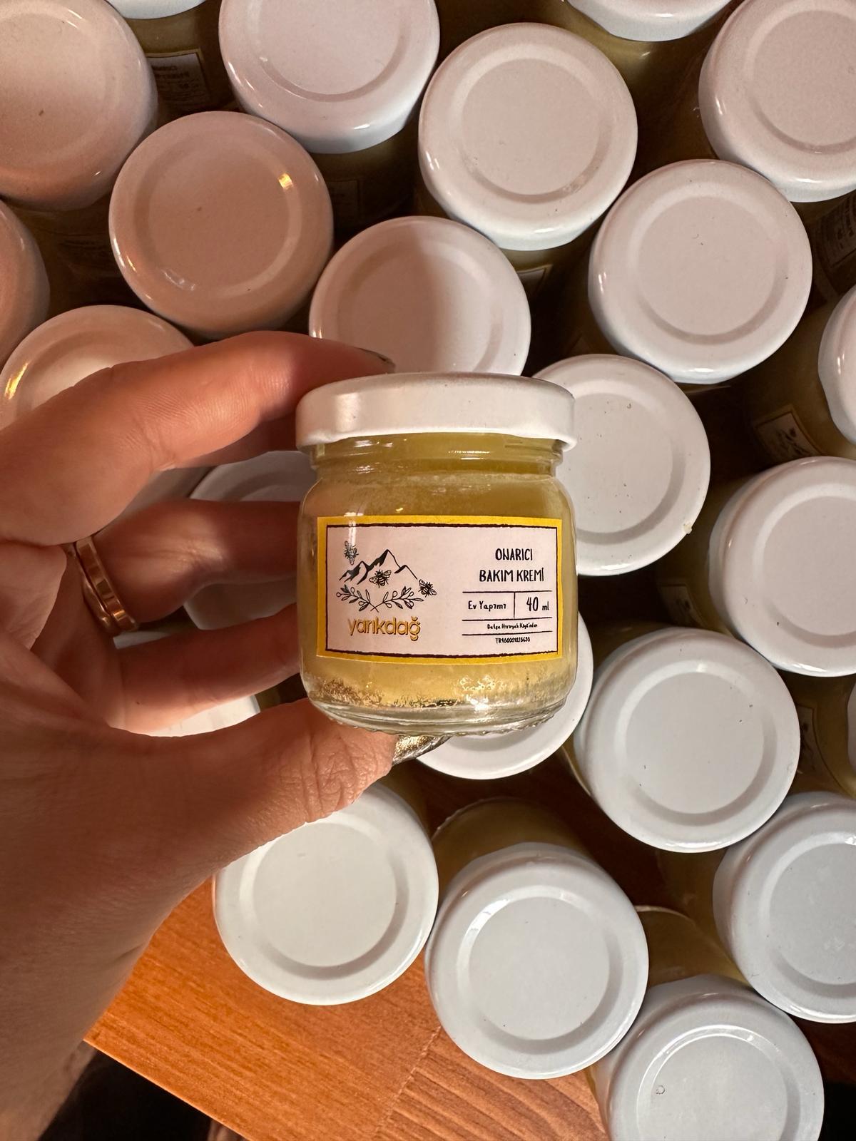 Propolis-Balmumu-Zeytinyağı Onarıcı Bakım Kremi 40ml