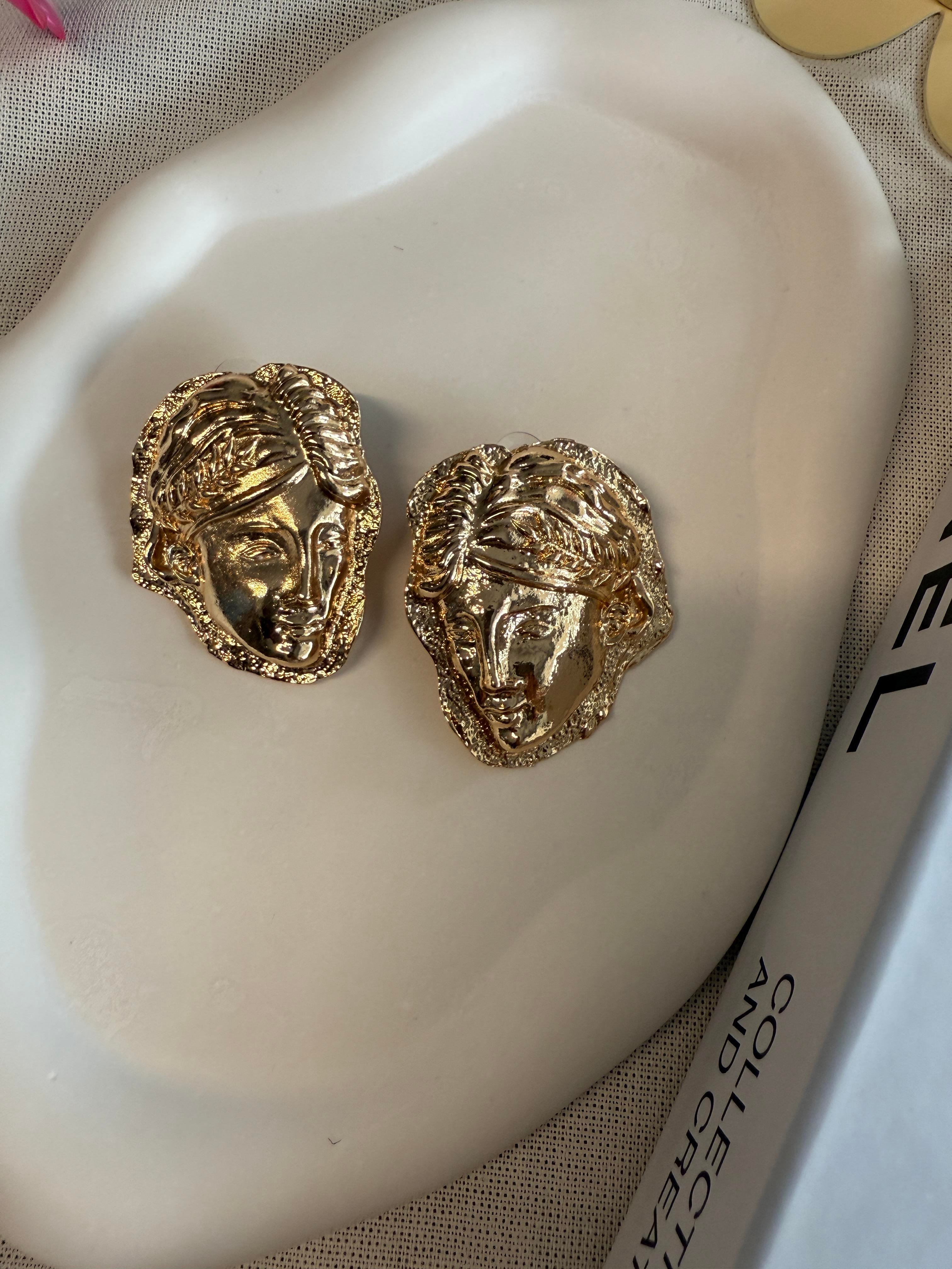 Antika Kadın Figür Küpe