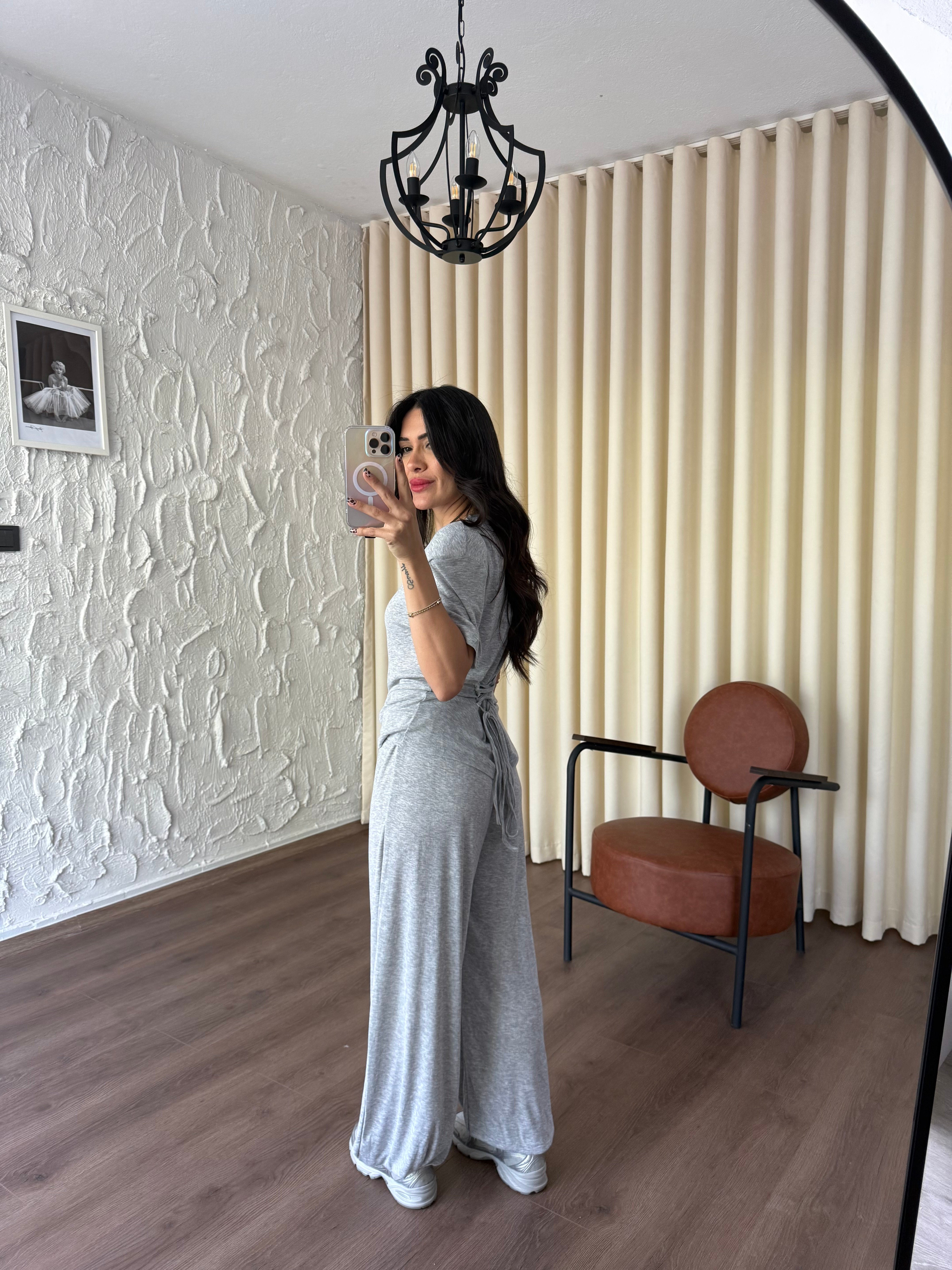 Arkası Bağcık Detaylı Şalvar Model Kısa Kollu Gri Takım