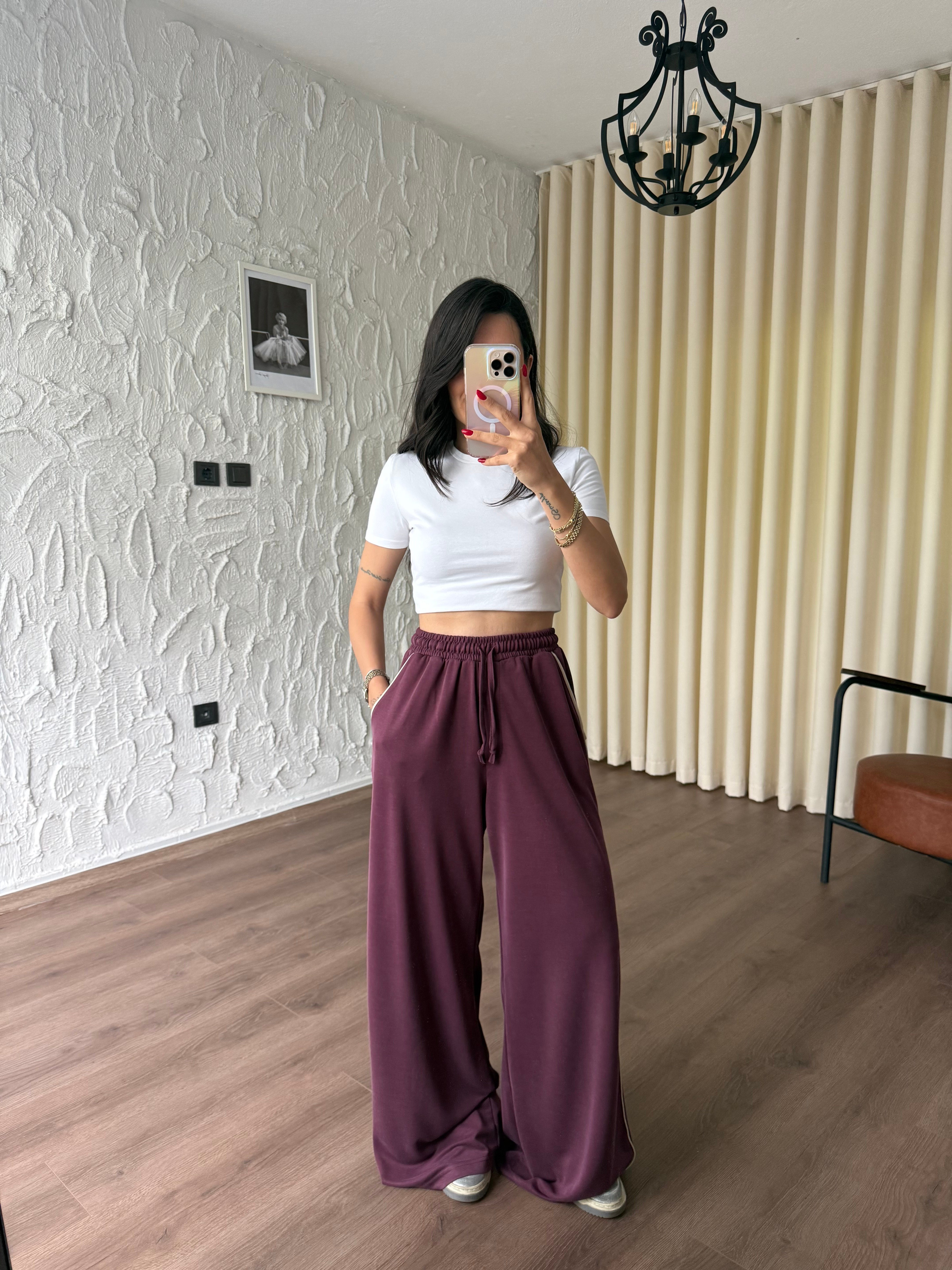 Beyaz Biyeli Bordo Eşofman Altı