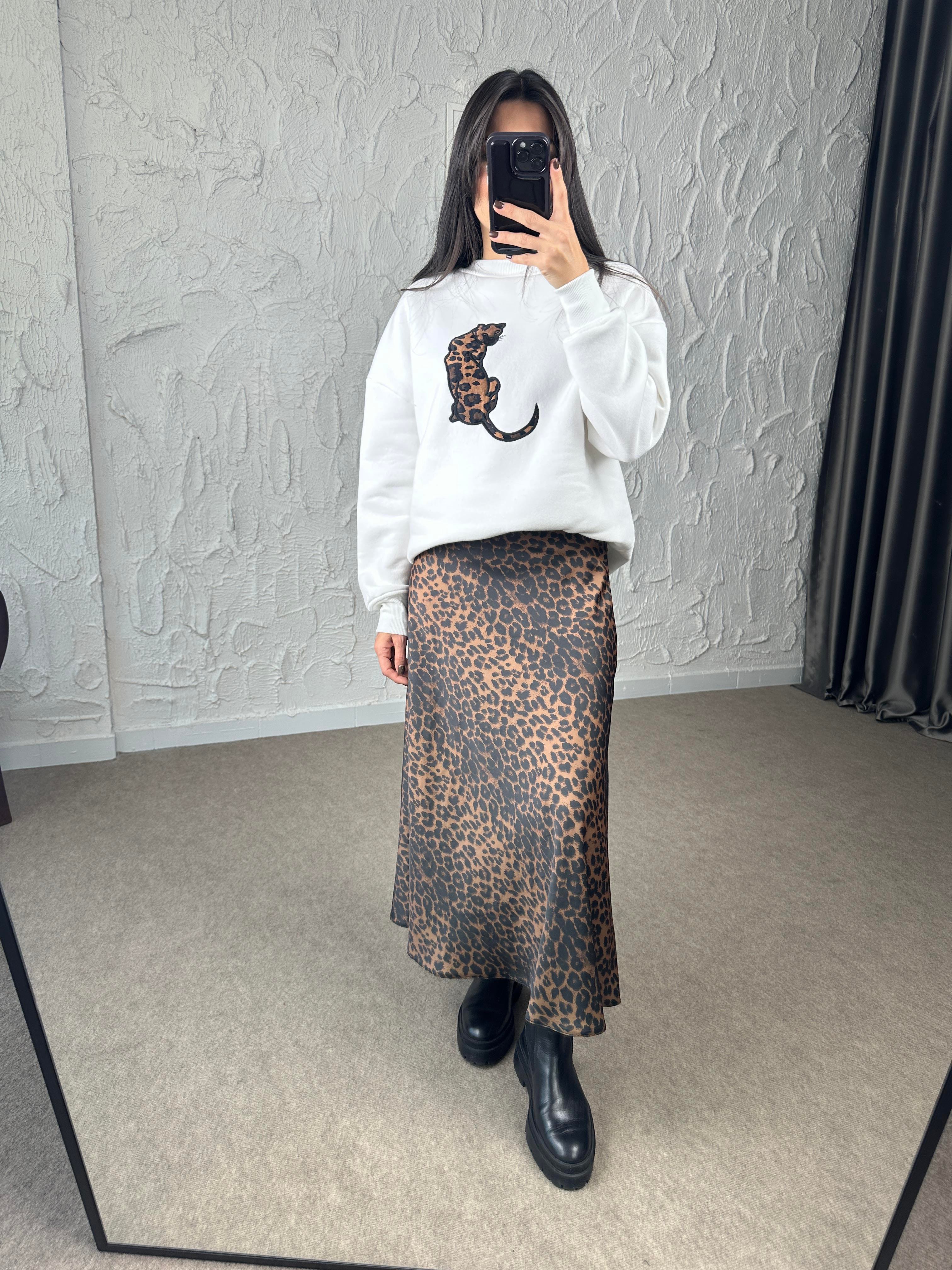 Beyaz Leopar Baskı Sweatshirt