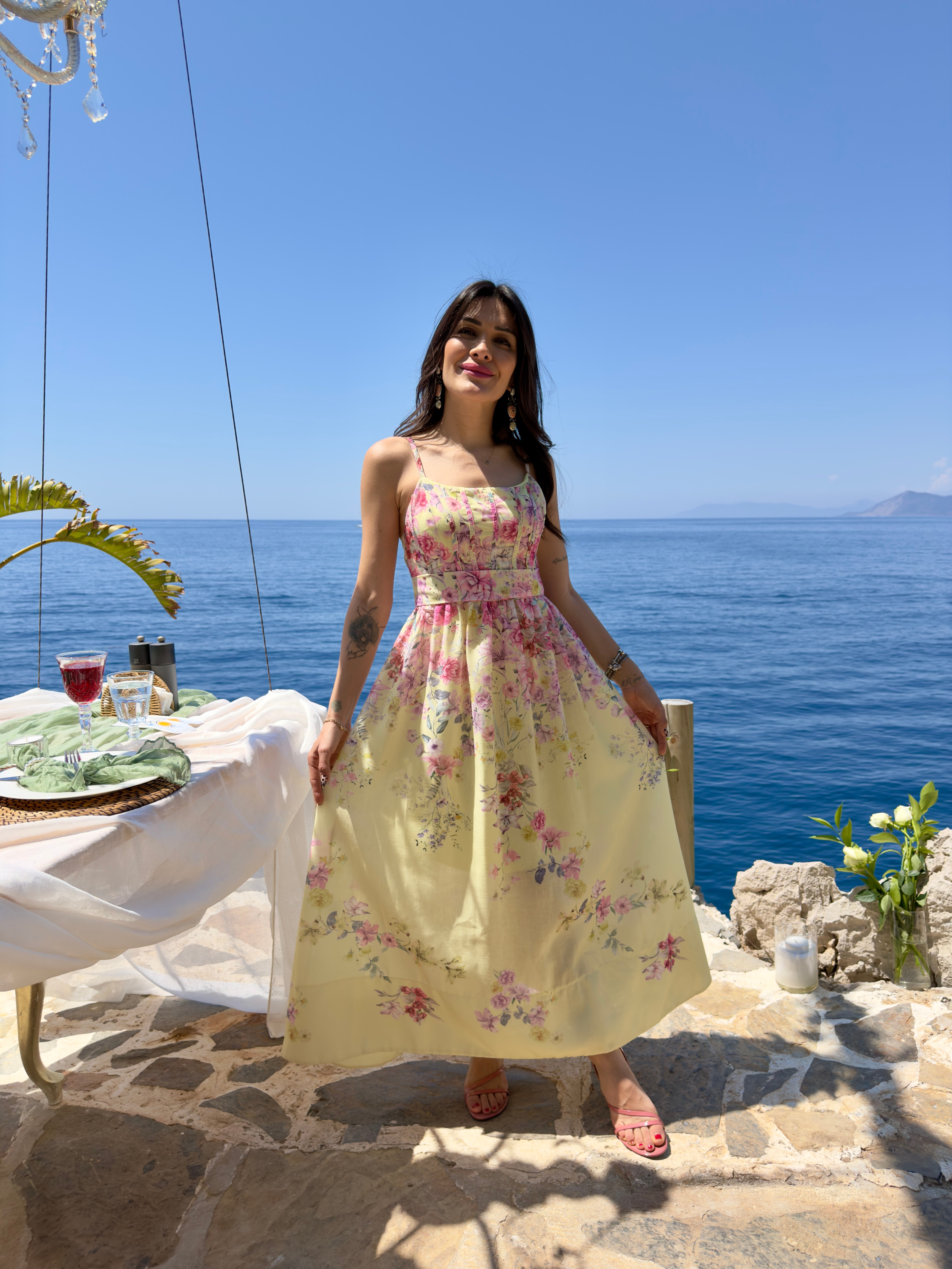Biyeli Floral Desenli Sarı Keten Elbise