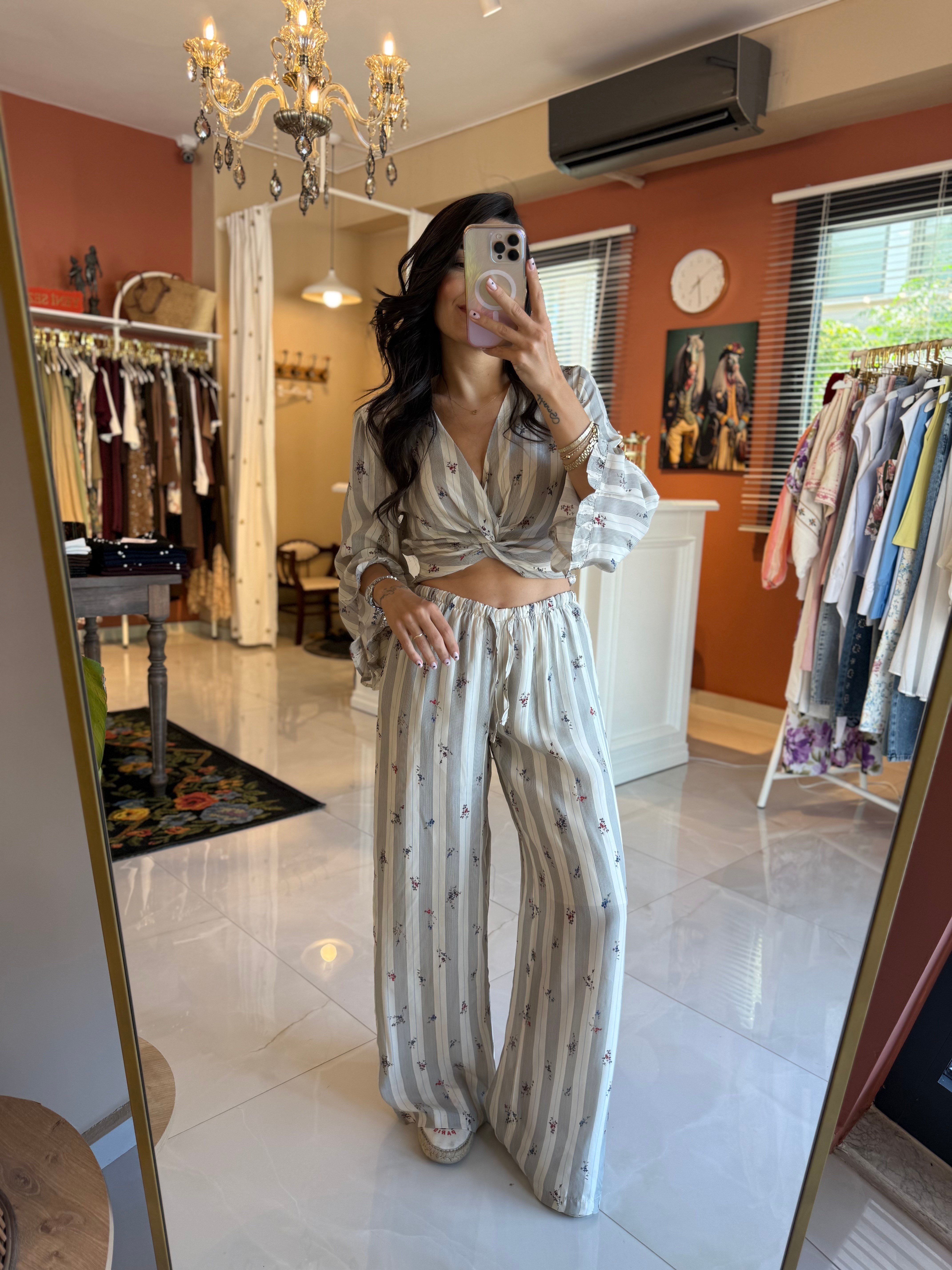 Çiçek Desenli Düğümlü Bluz Pantolon Takım