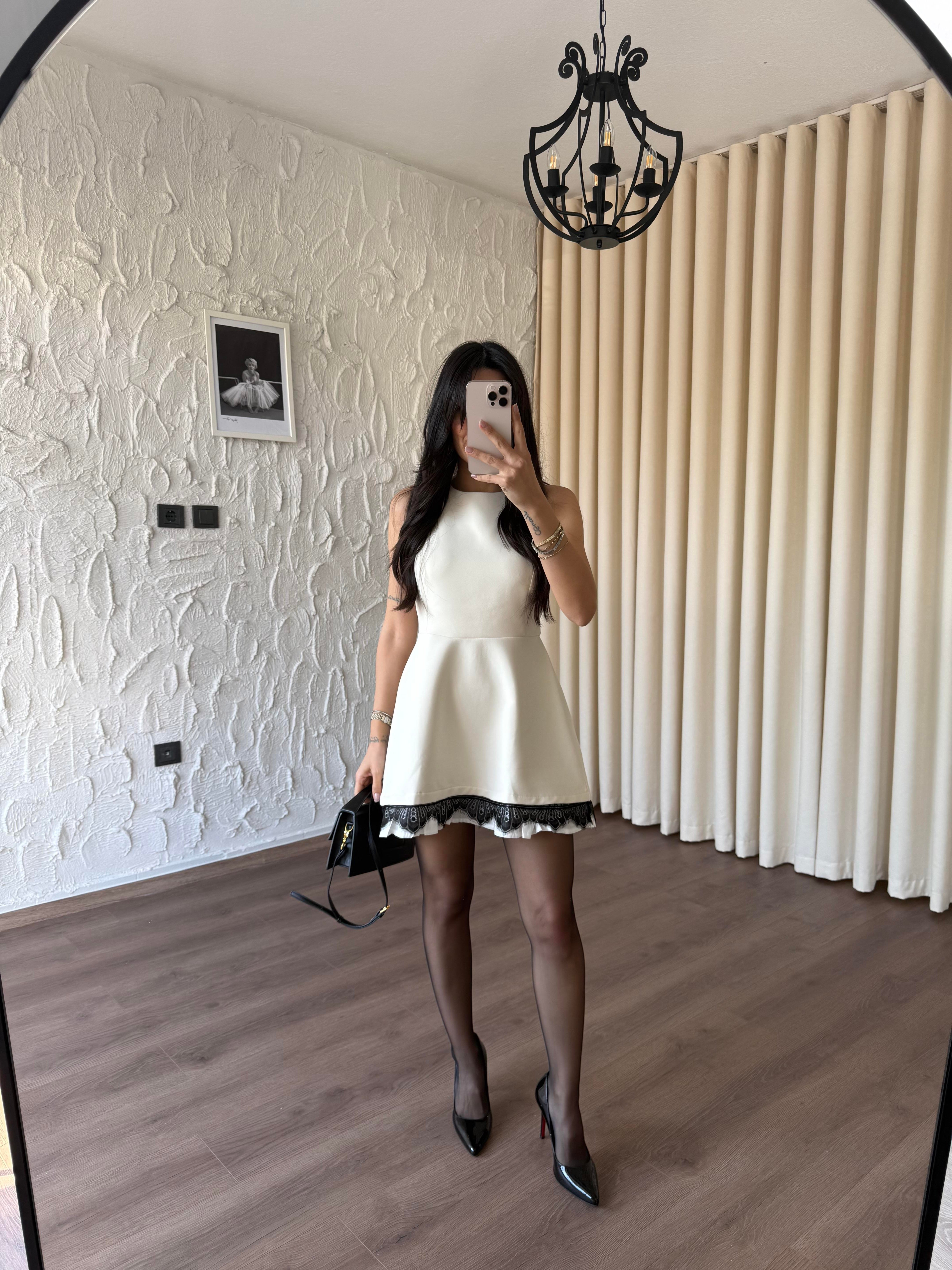 Dantel Dikişli Ekru Elbise