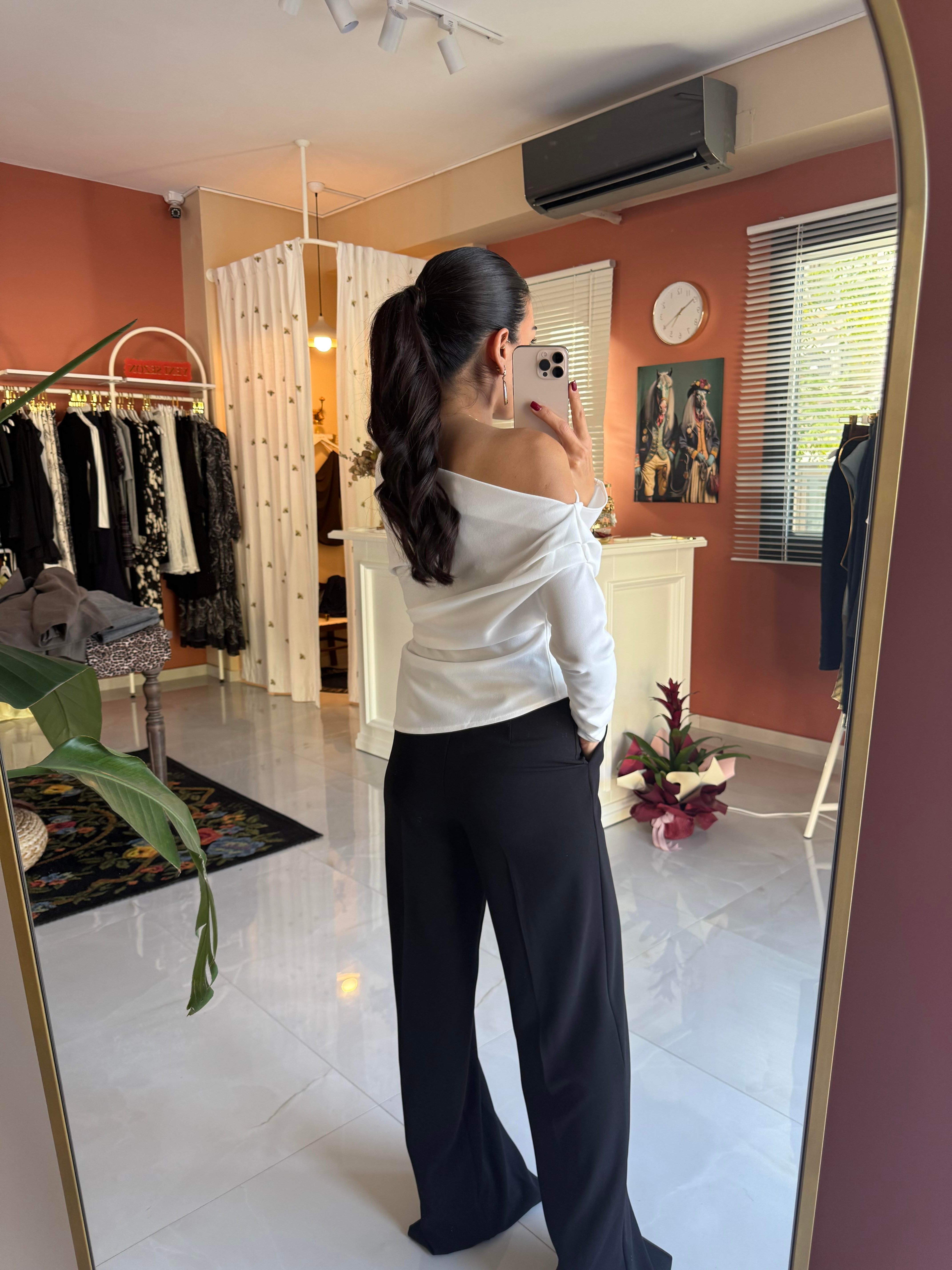 Düşük Omuz Drape Detaylı Ekru Bluz