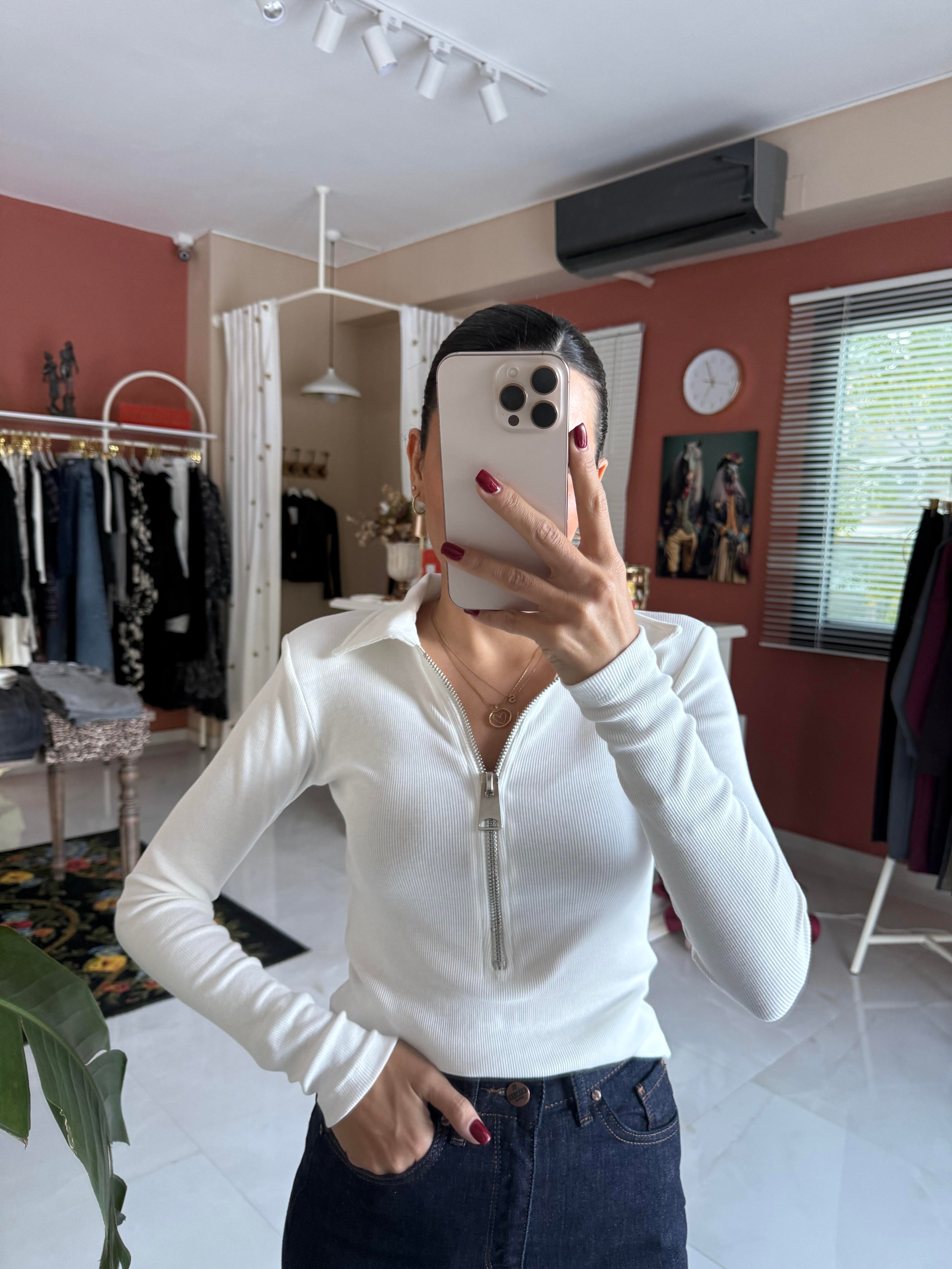 Ekru Fermuarlı Bluz