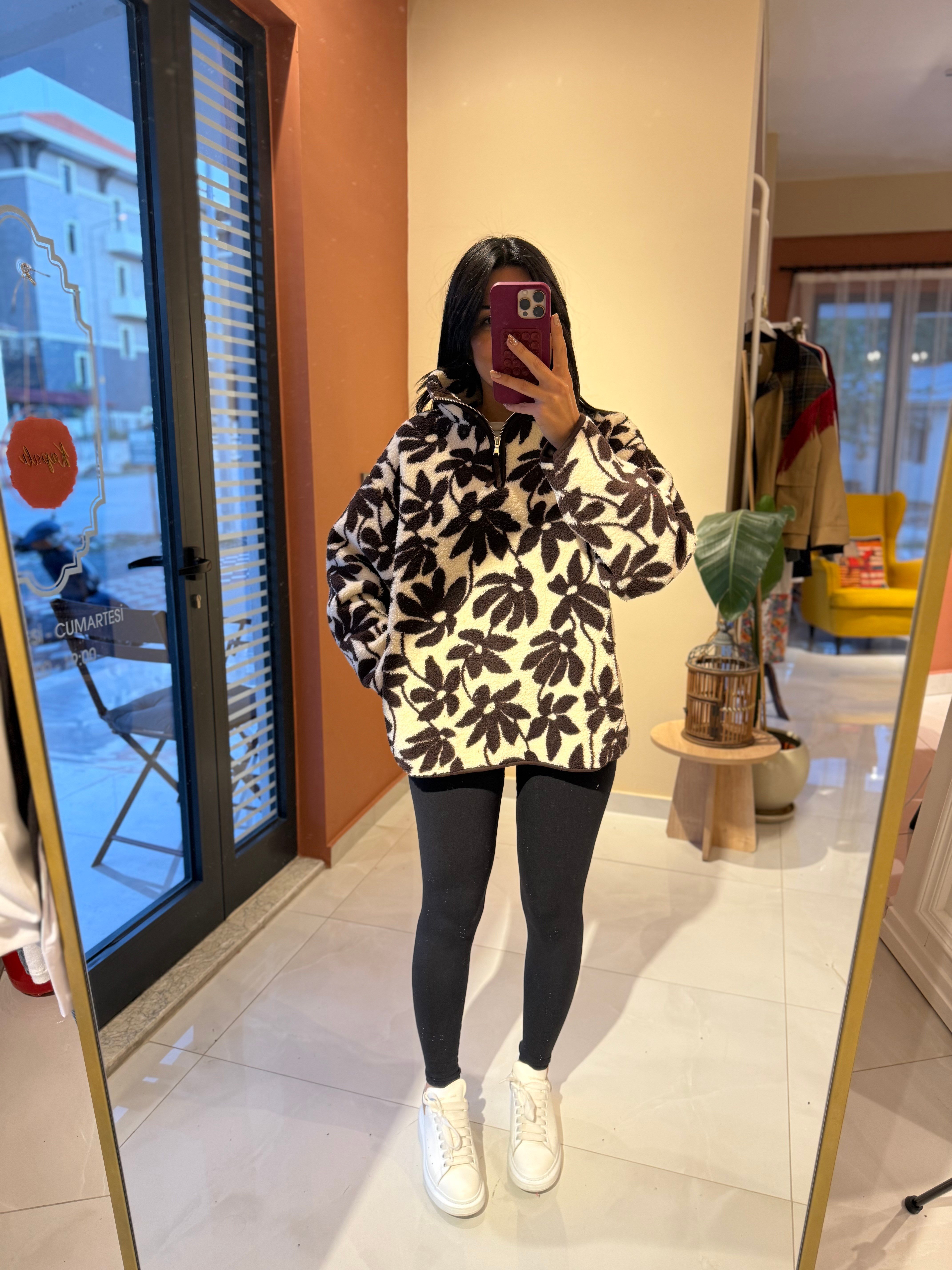 Ekru Kahverengi Çiçek Desenli Polar Sweat