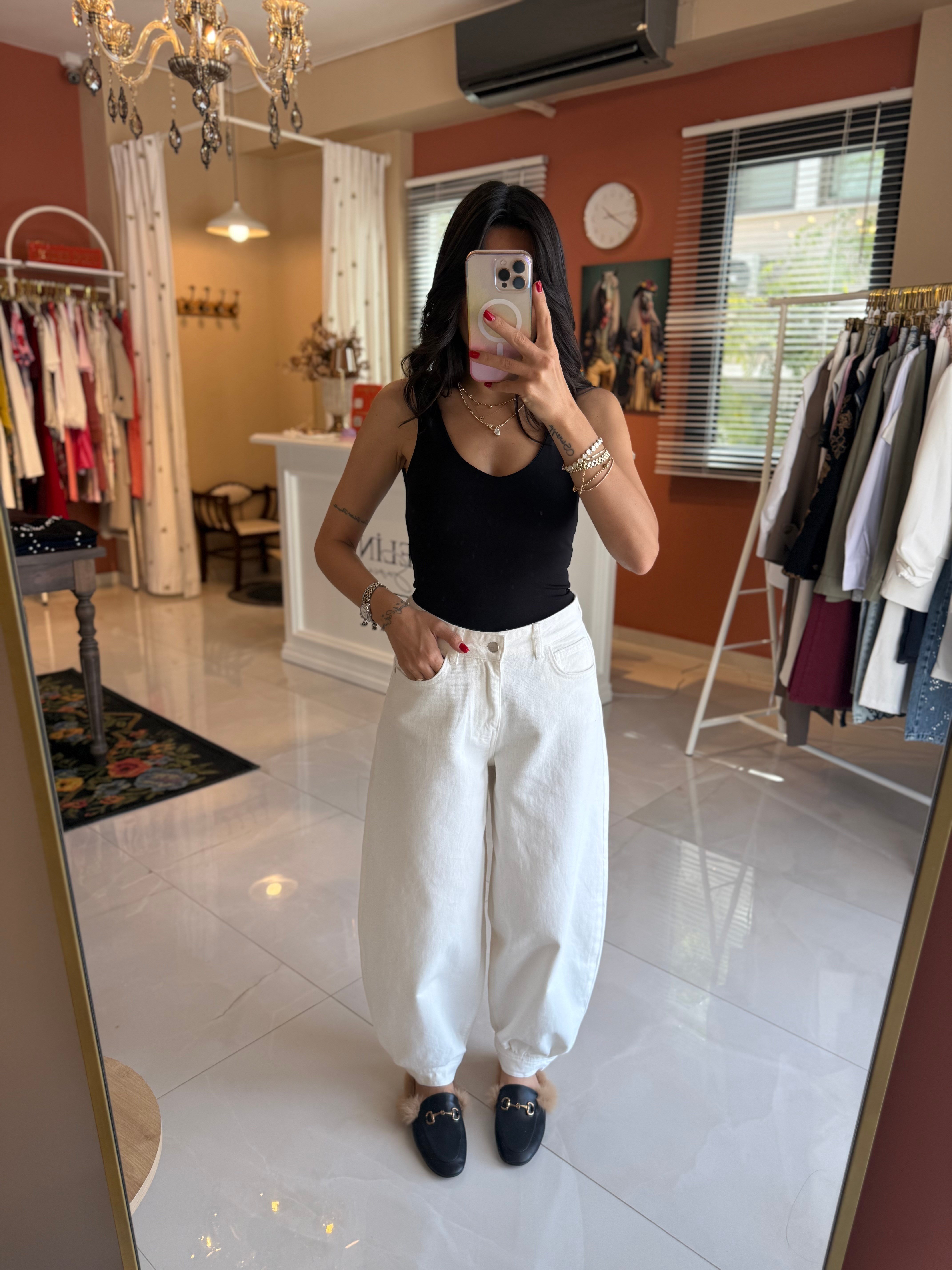 Ekru Paçası Düğmeli Balon Jean Pantolon