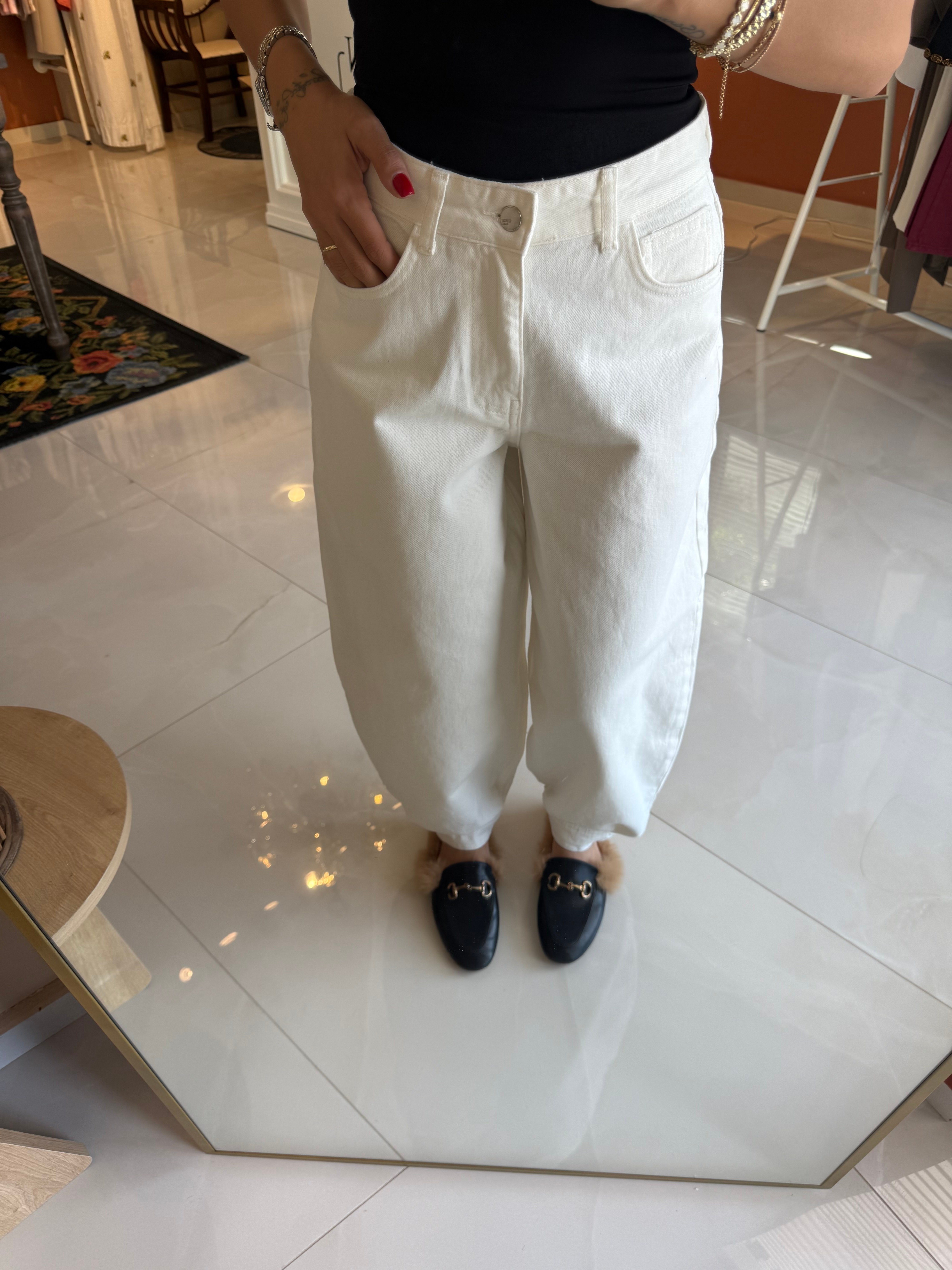 Ekru Paçası Düğmeli Balon Jean Pantolon