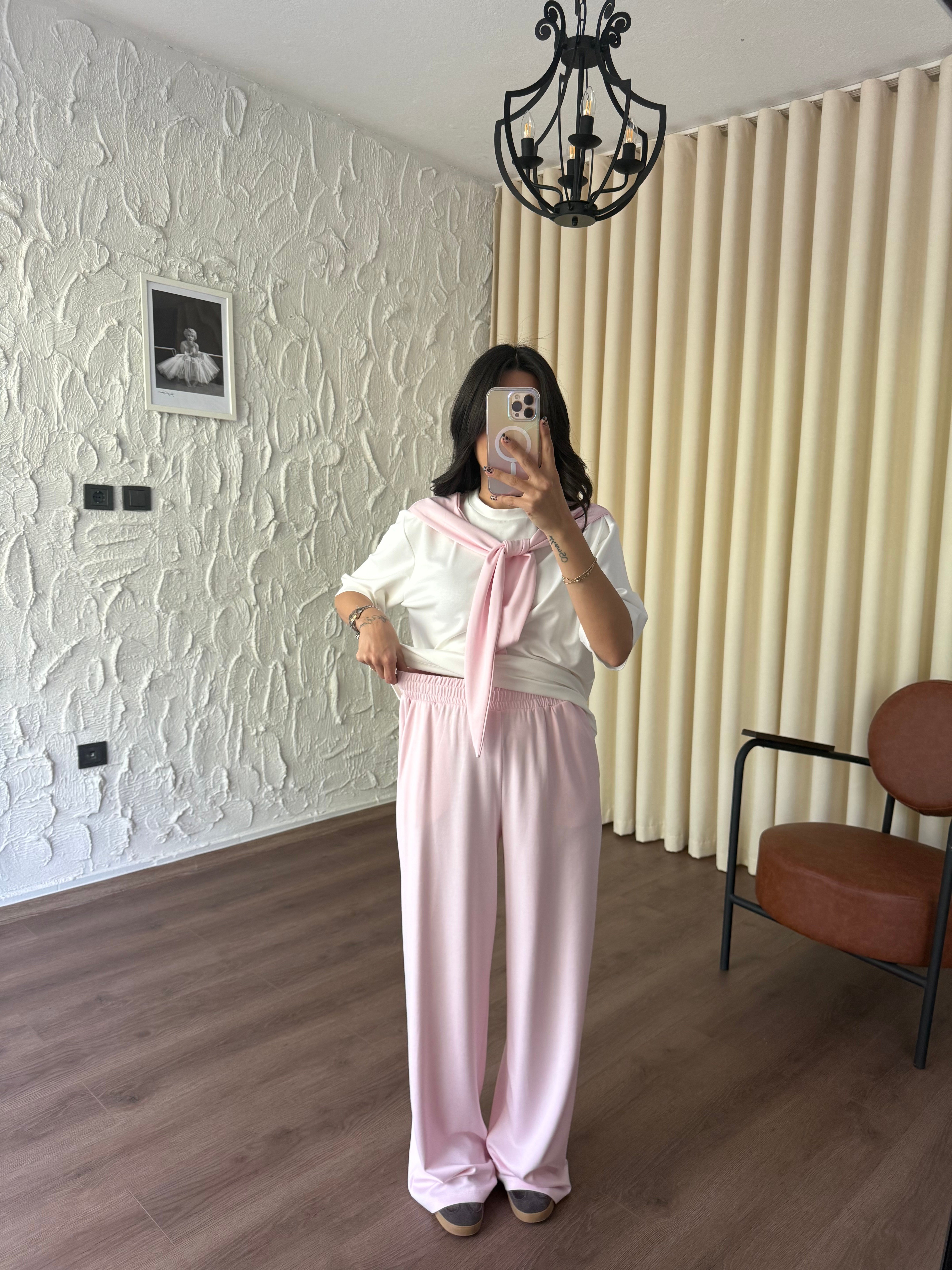 Fular Detaylı Pembe Modal Takım
