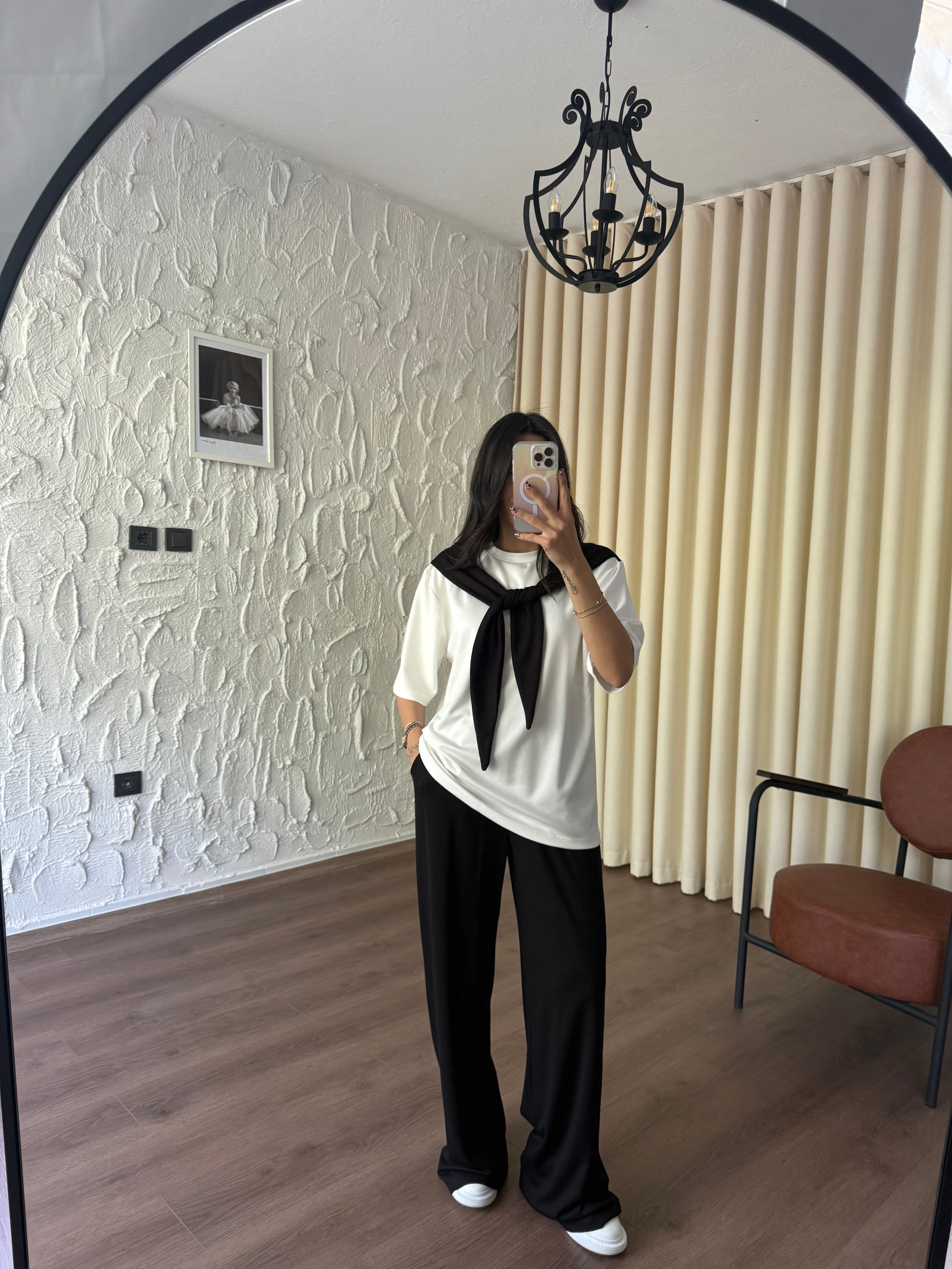 Fular Detaylı Siyah Modal Takım
