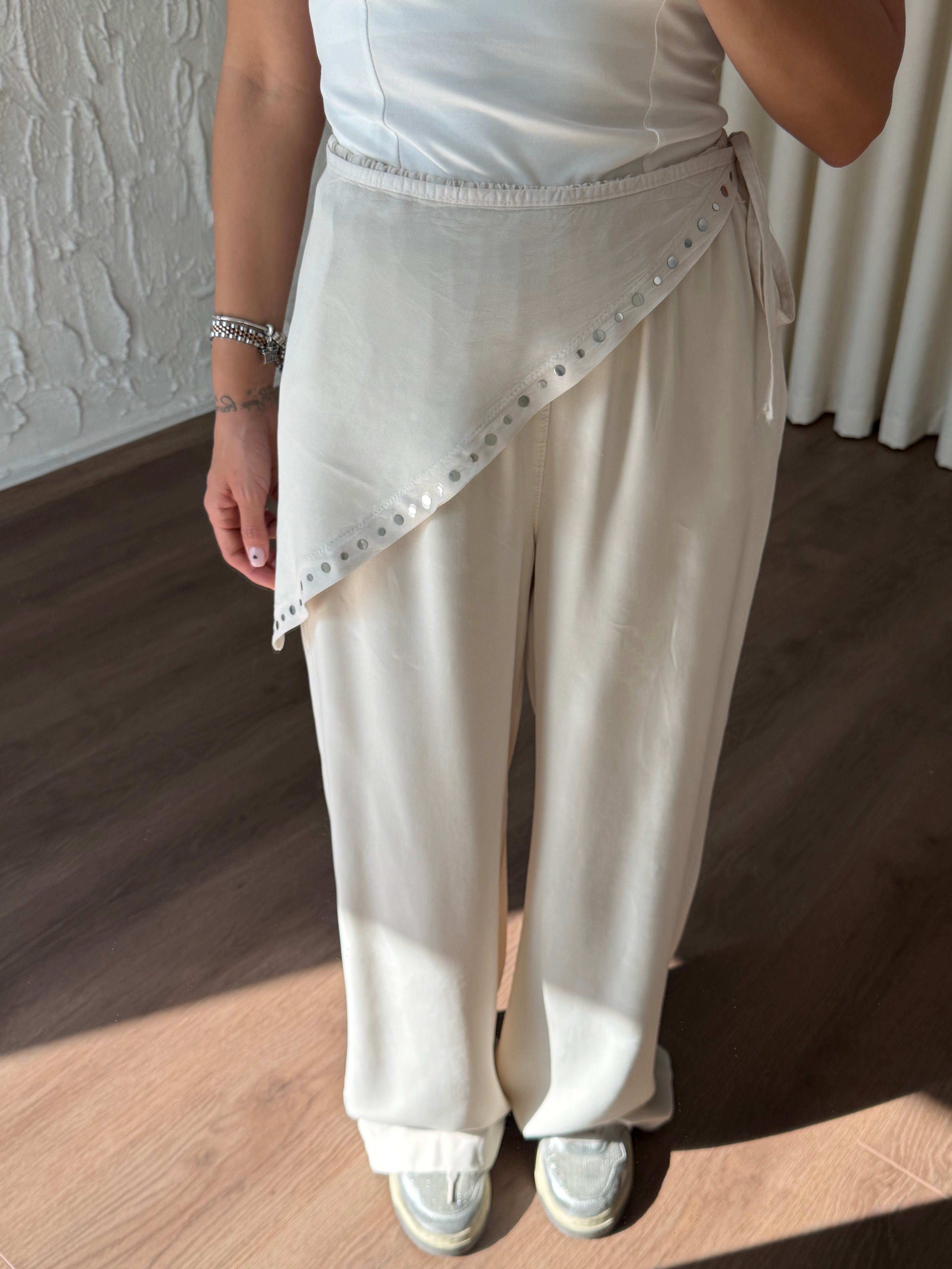 Fular Detaylı Taş Pantolon