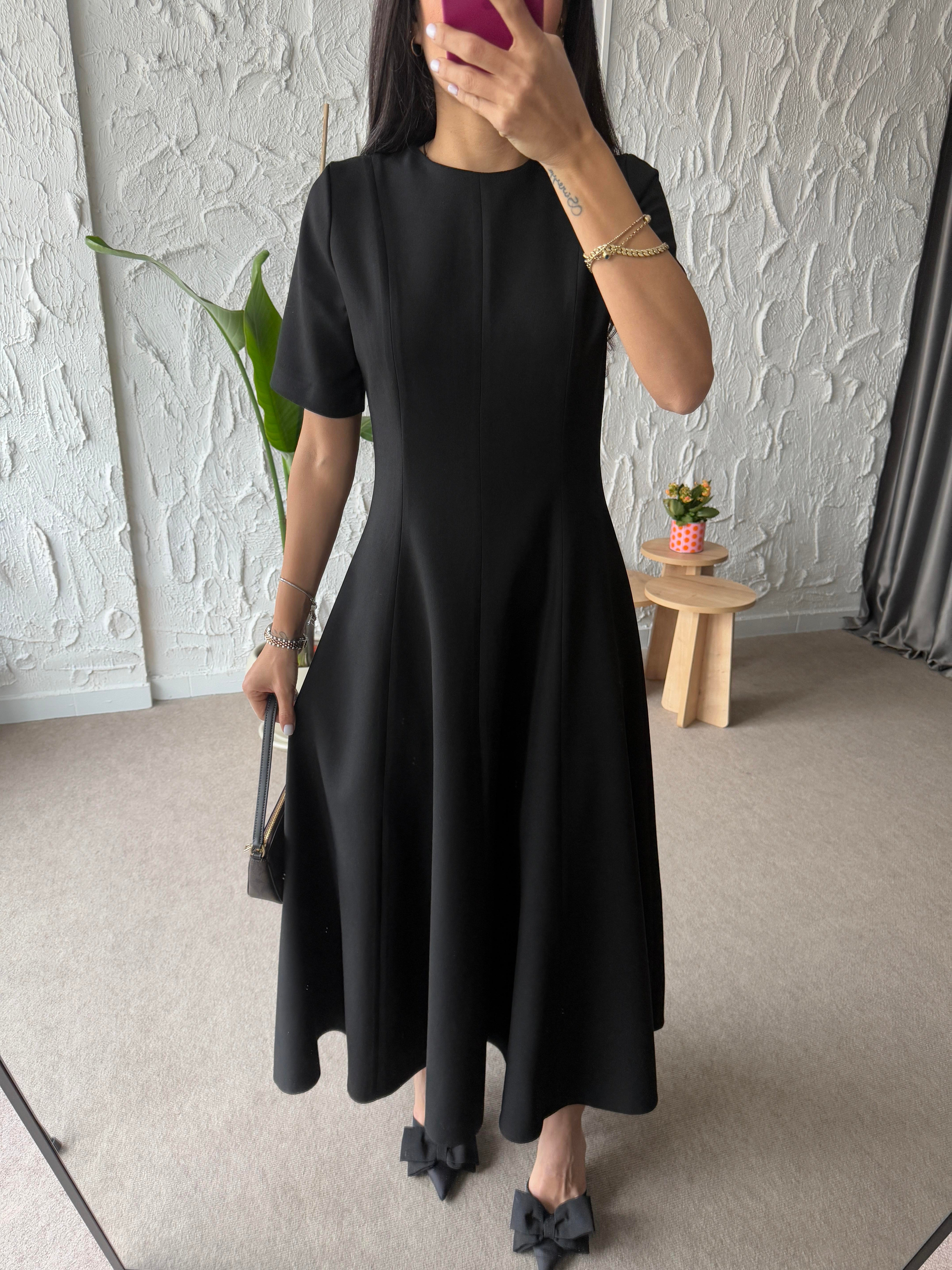 Godeli Siyah Maxi Elbise