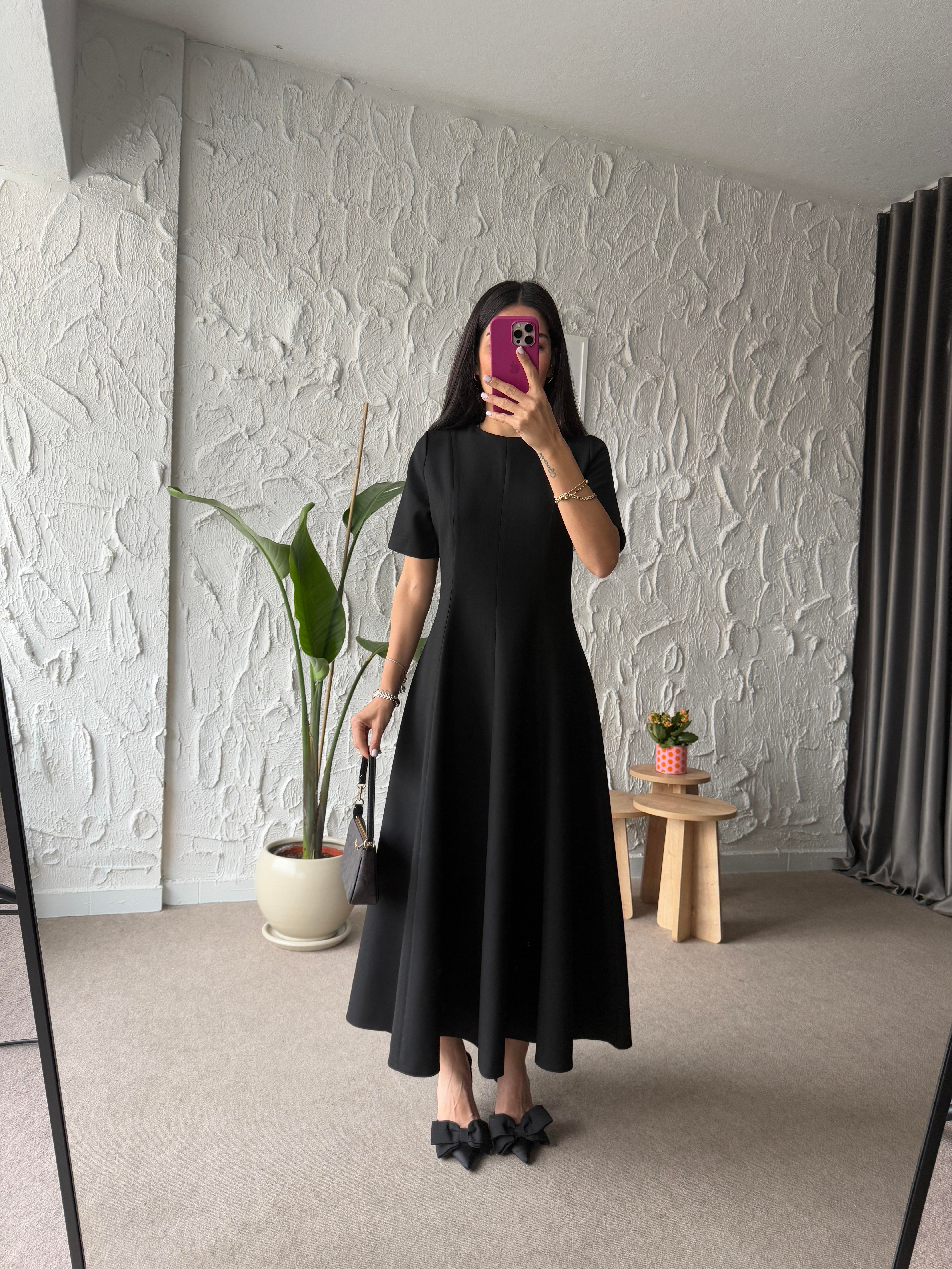 Godeli Siyah Maxi Elbise