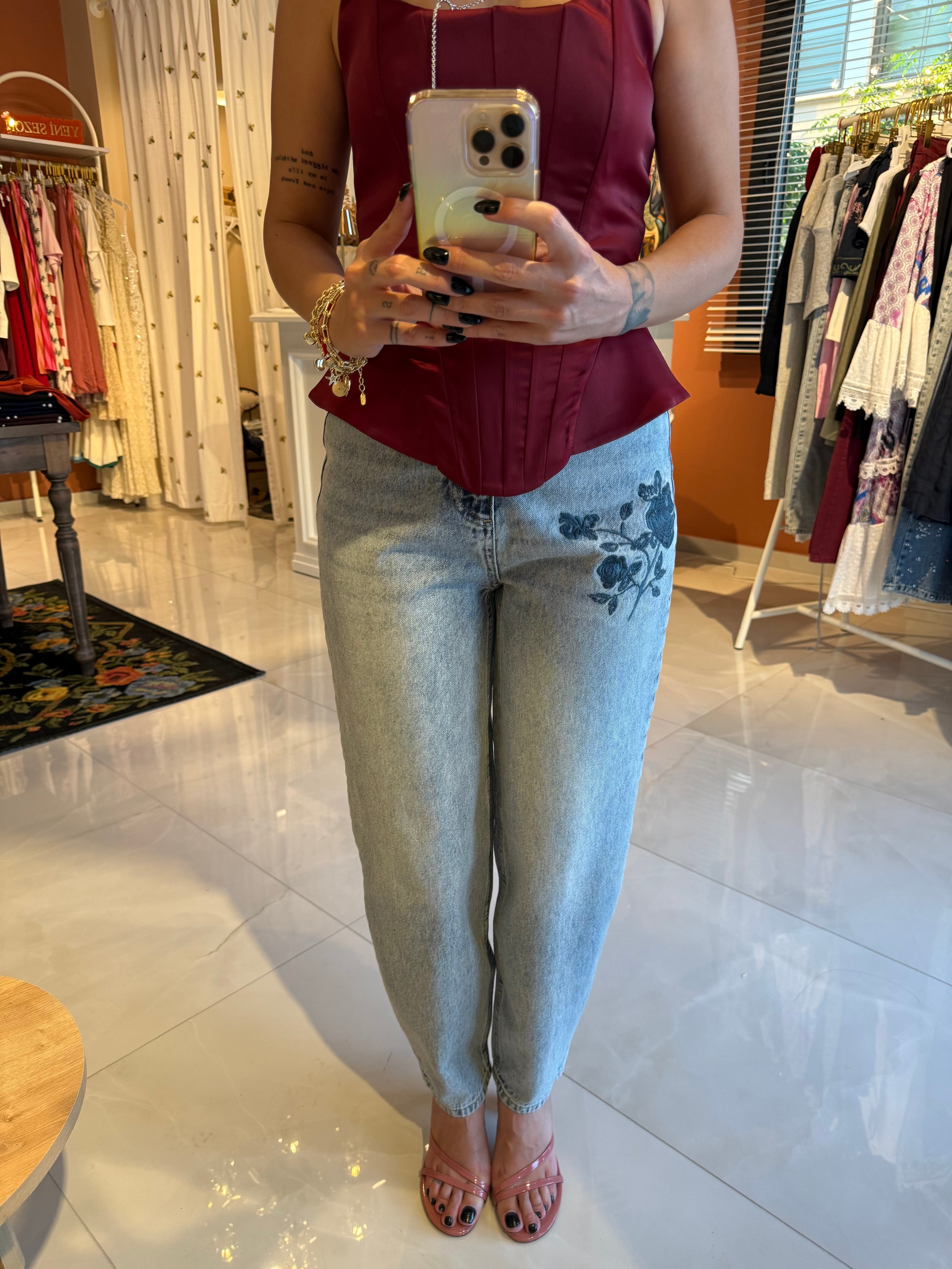 Gül Nakışlı Yüksek Bel Balon Jean Kot Pantolon