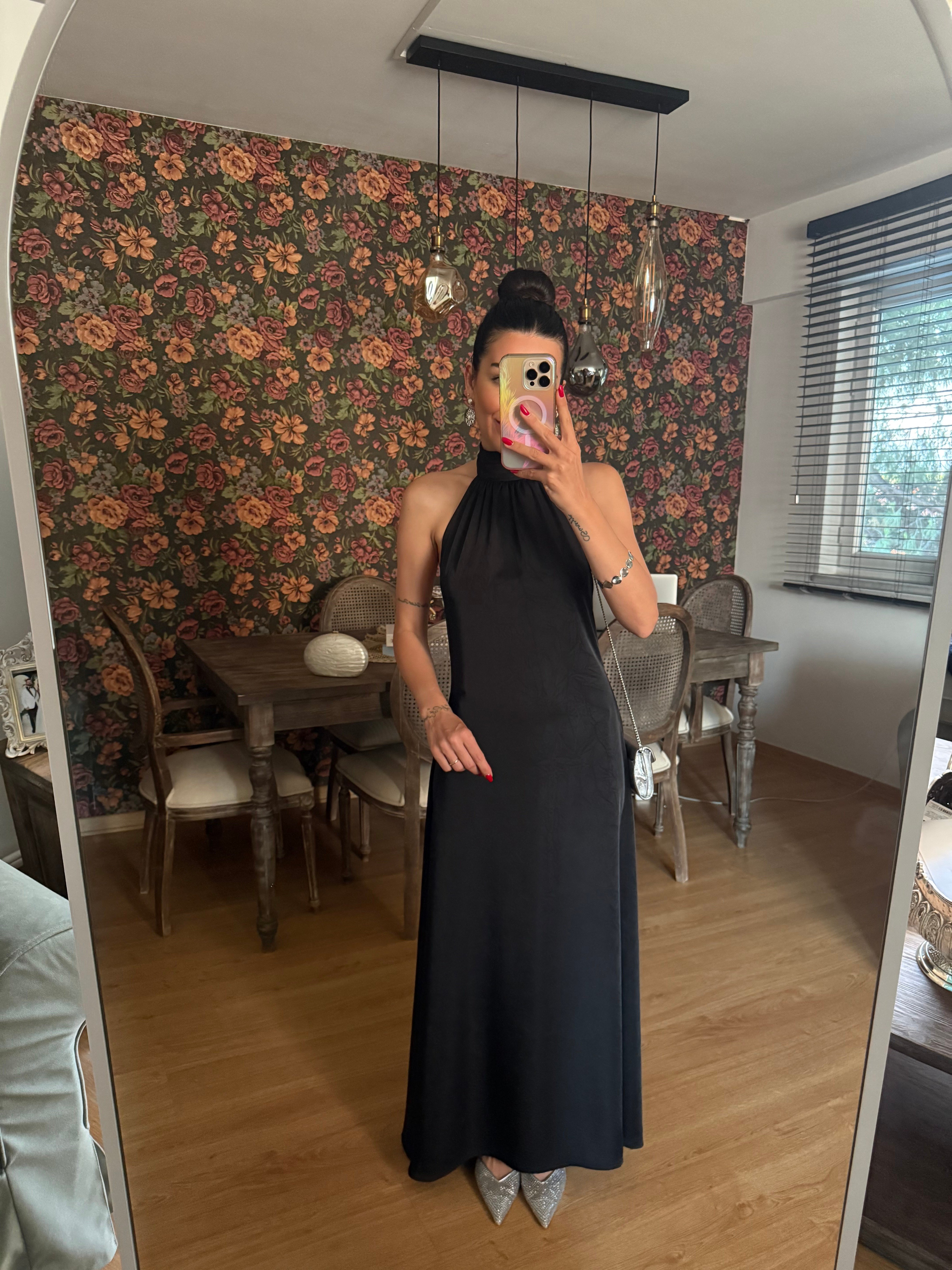 Halter Yaka Sırt Dekolteli Siyah Saten Elbise