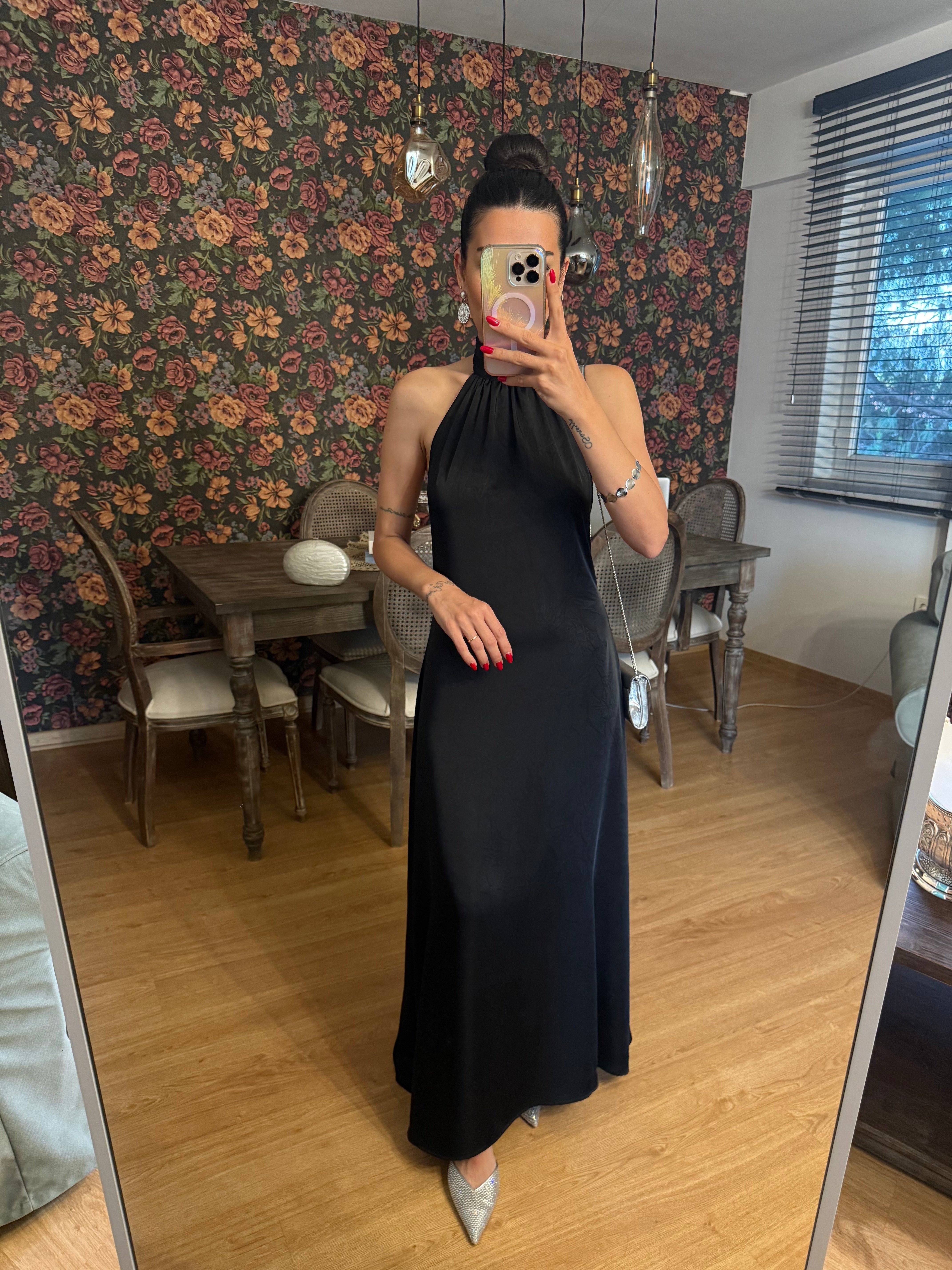 Halter Yaka Sırt Dekolteli Siyah Saten Elbise