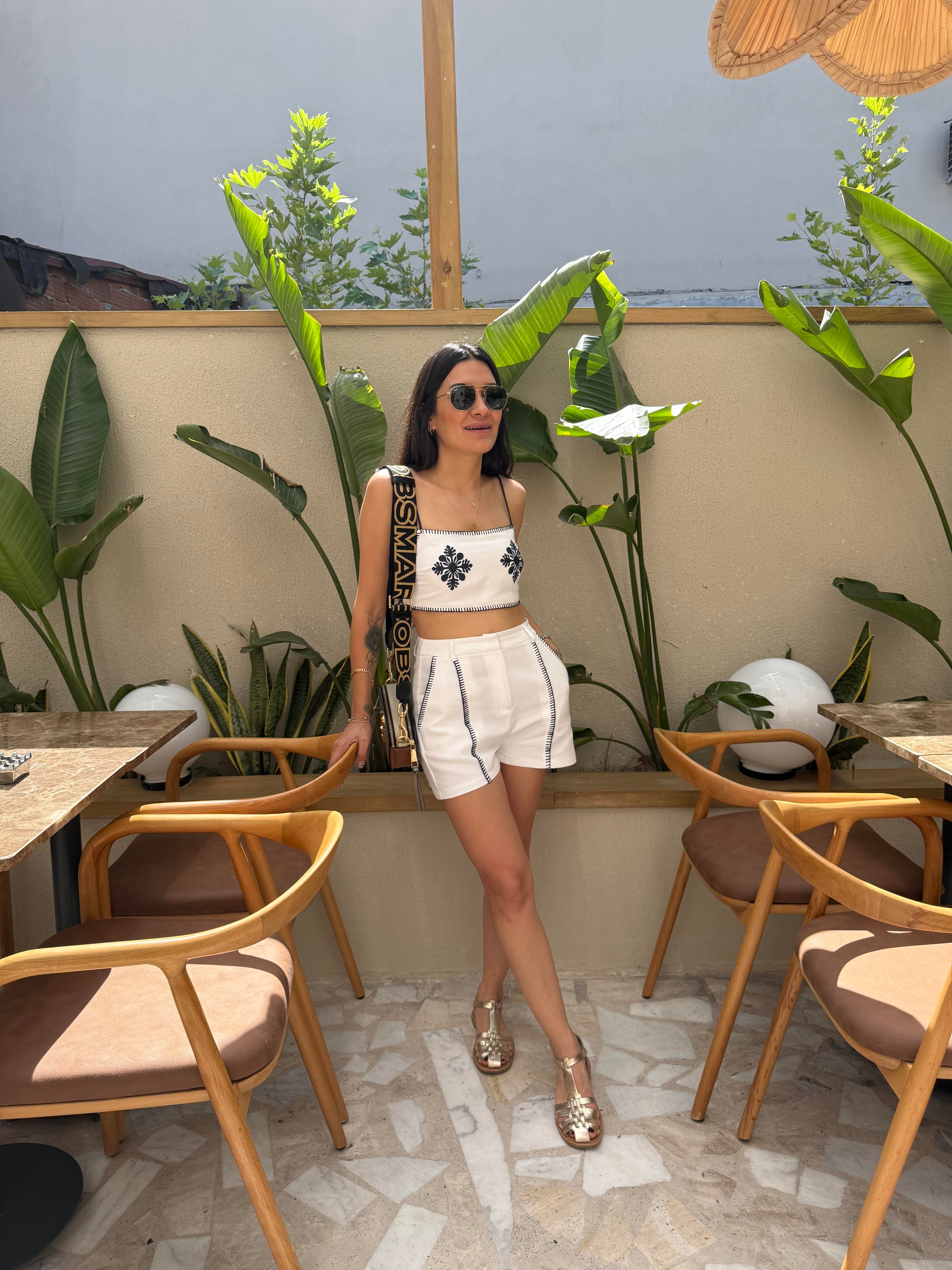 Harmoni Nakış Detaylı Bluz Şort