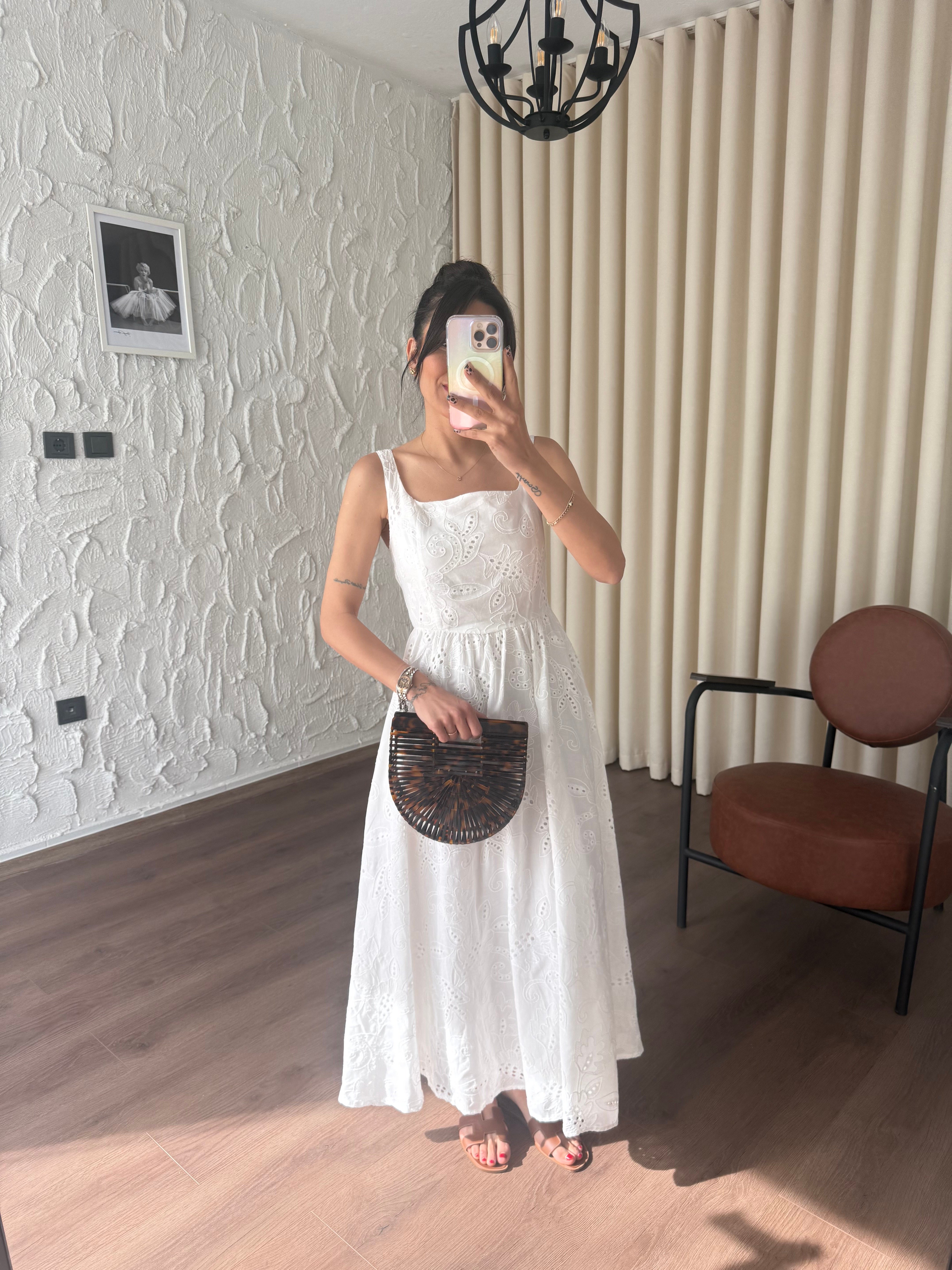 İnes Fistolu Ekru Elbise