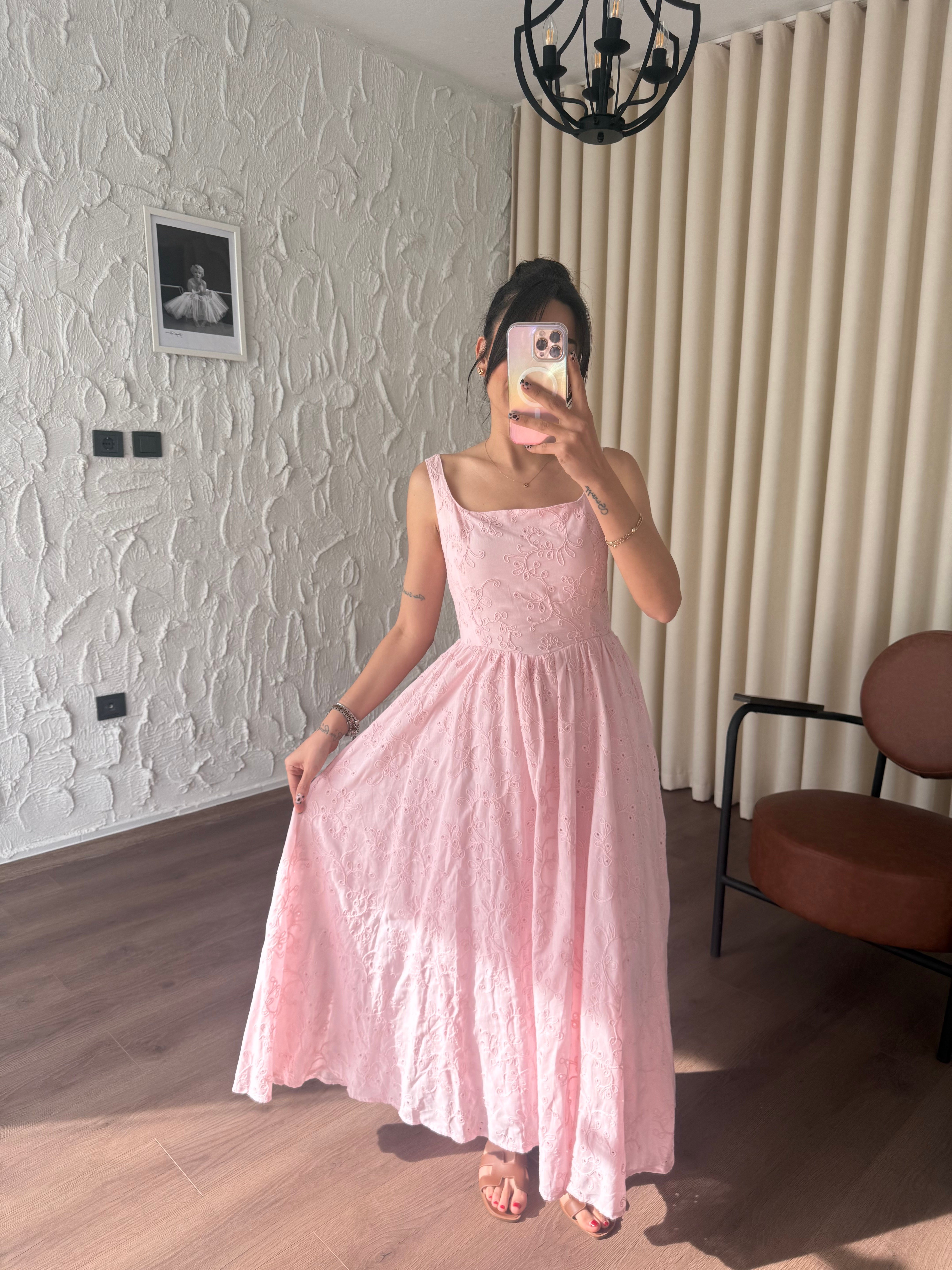 İnes Fistolu Pembe Elbise