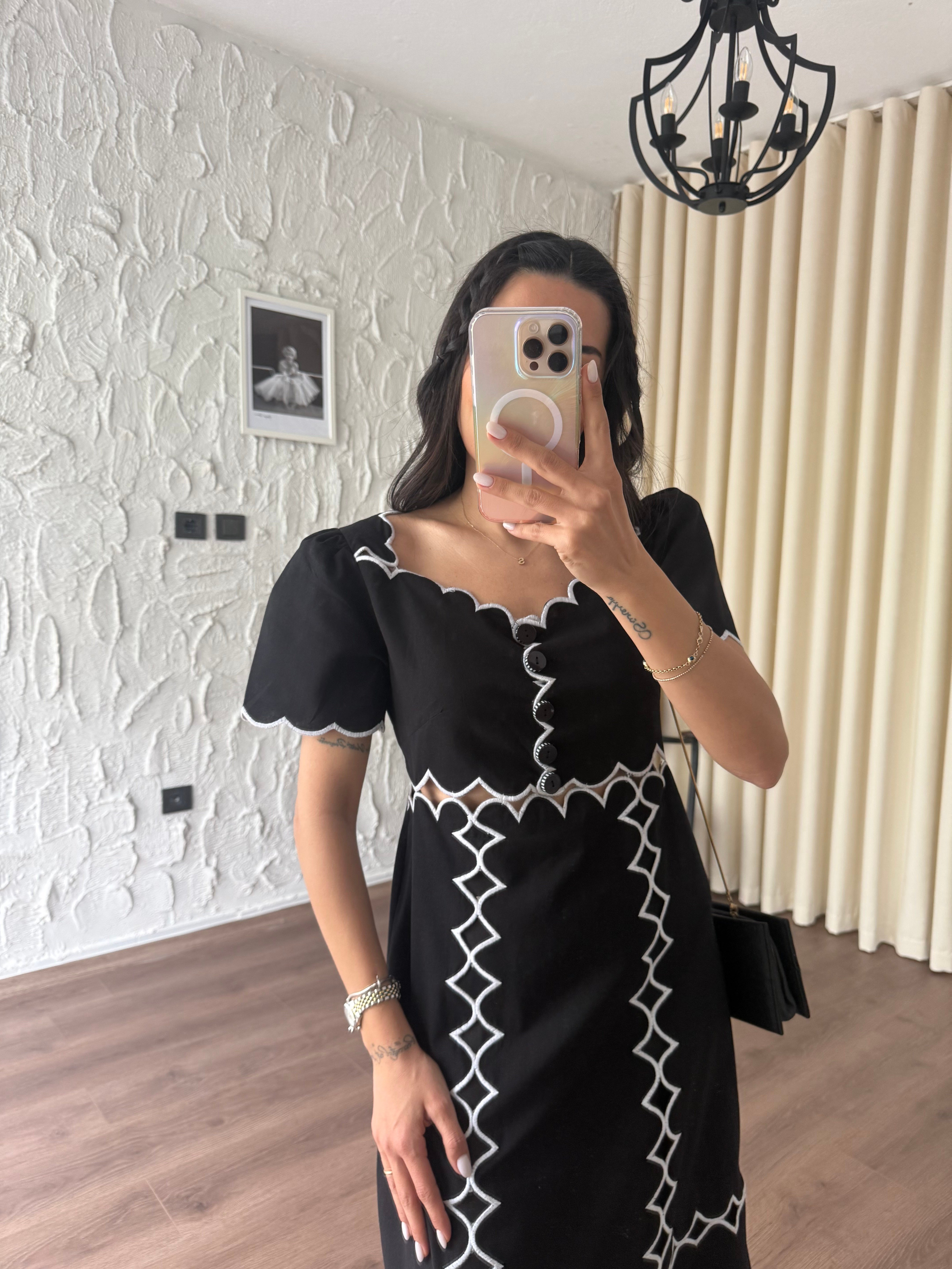 İşleme Detaylı Karpuz Kol Elbise