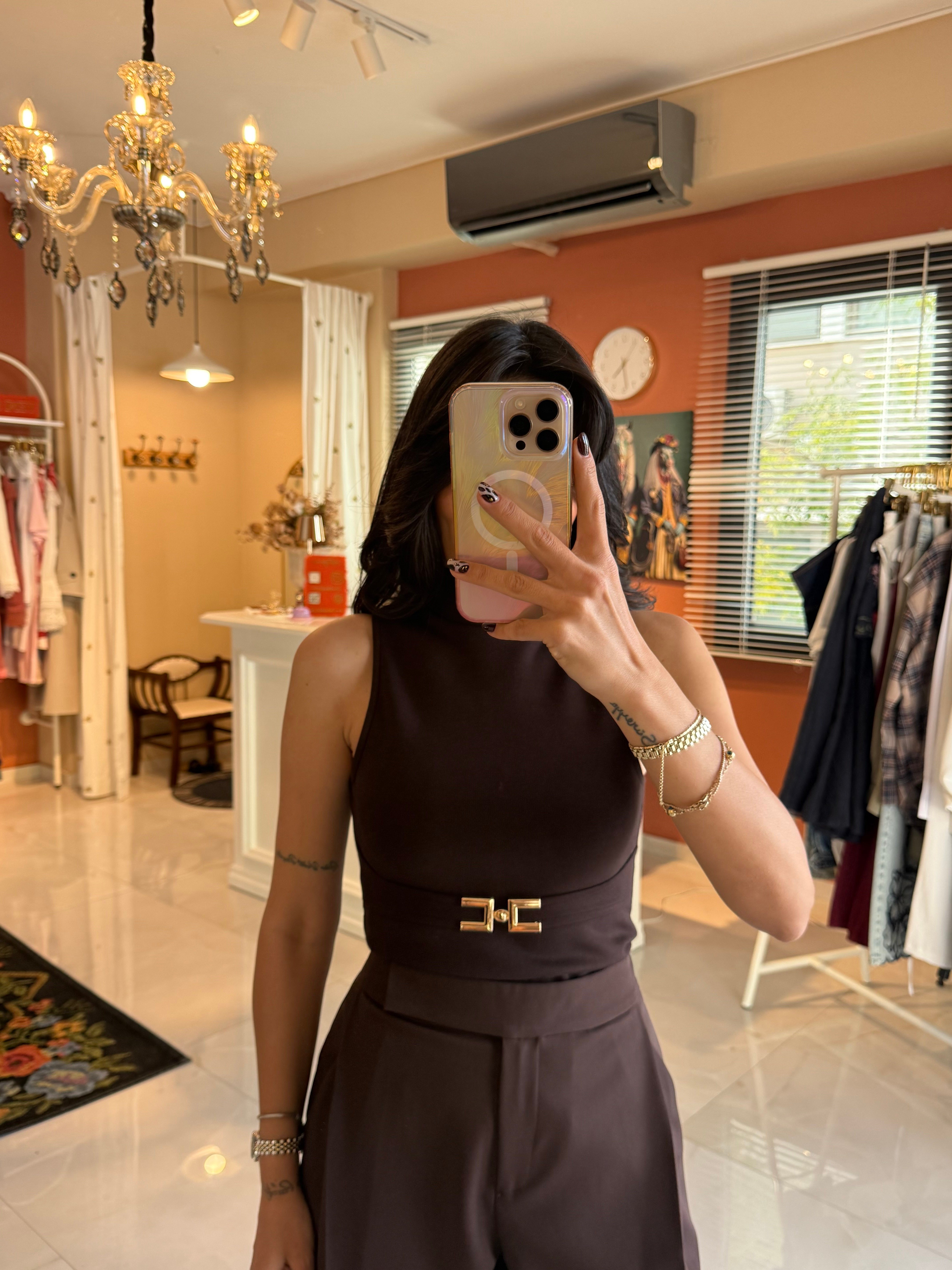 Kahve Toka Detaylı Bluz