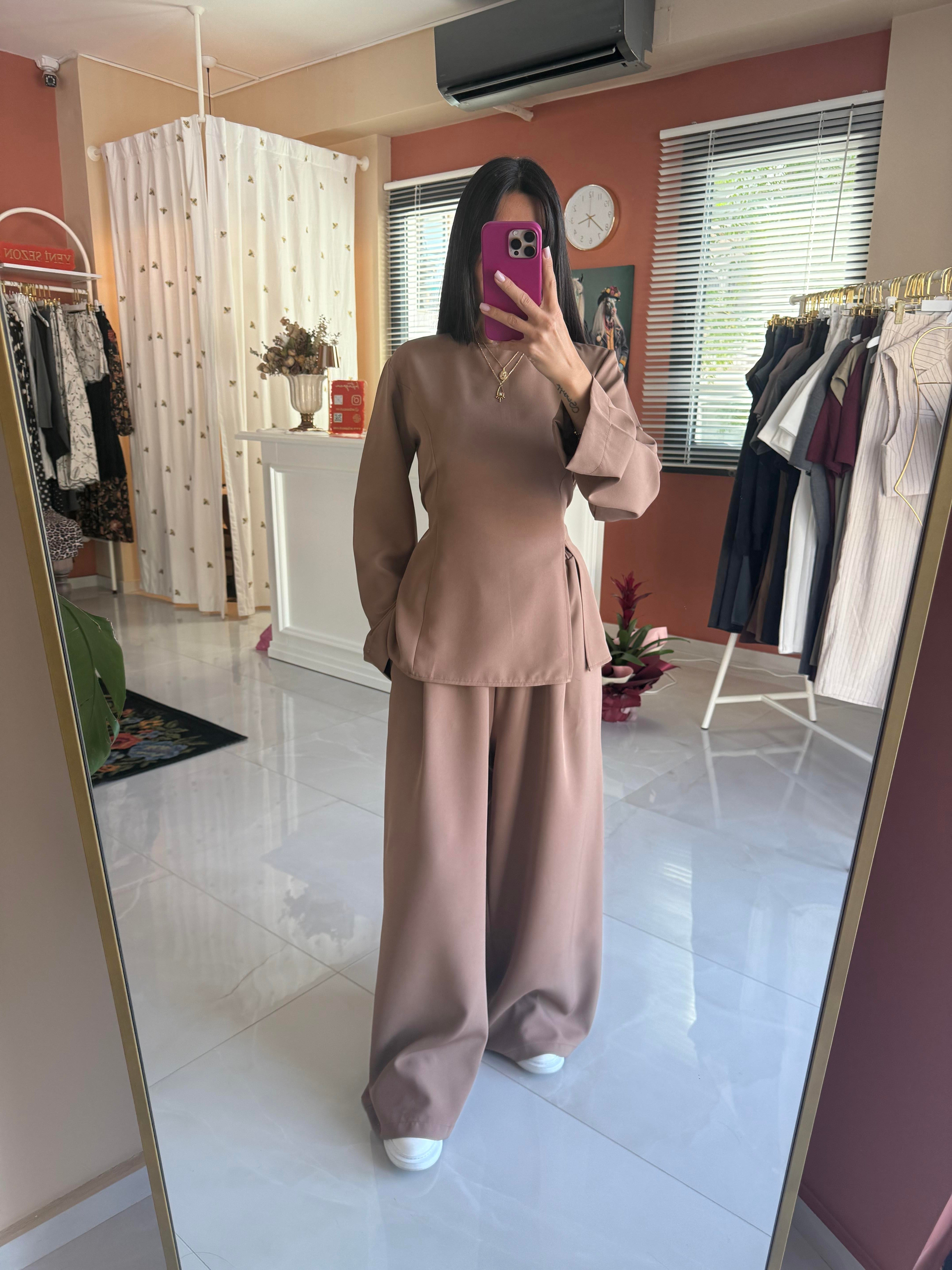 Kahverengi Yırtmaçlı Double Takım 